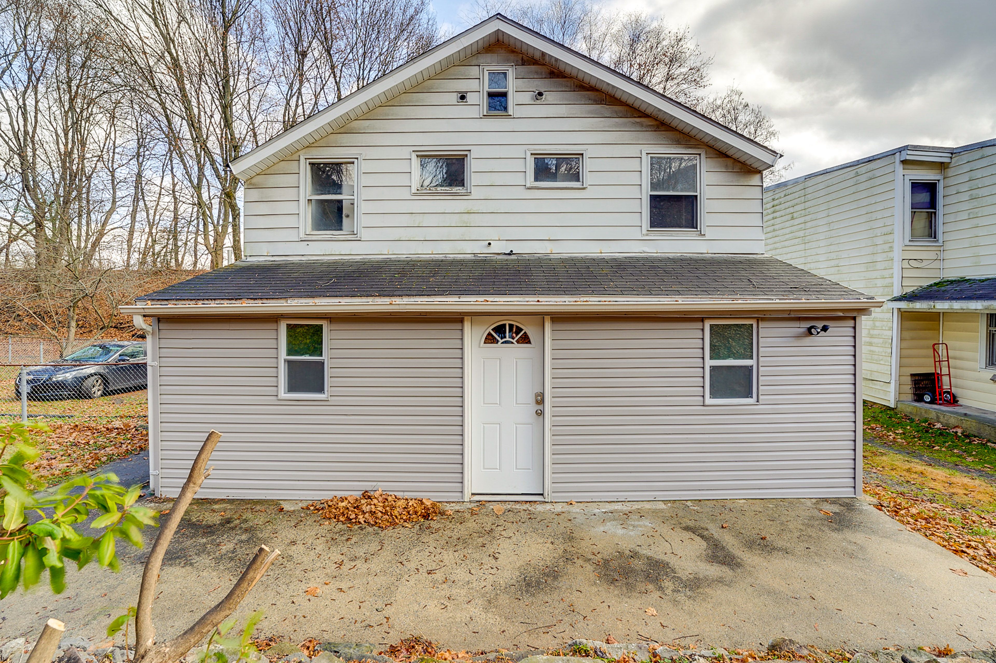 Exterior | Side Lot (2 Vehicles) | Keyless Entry
