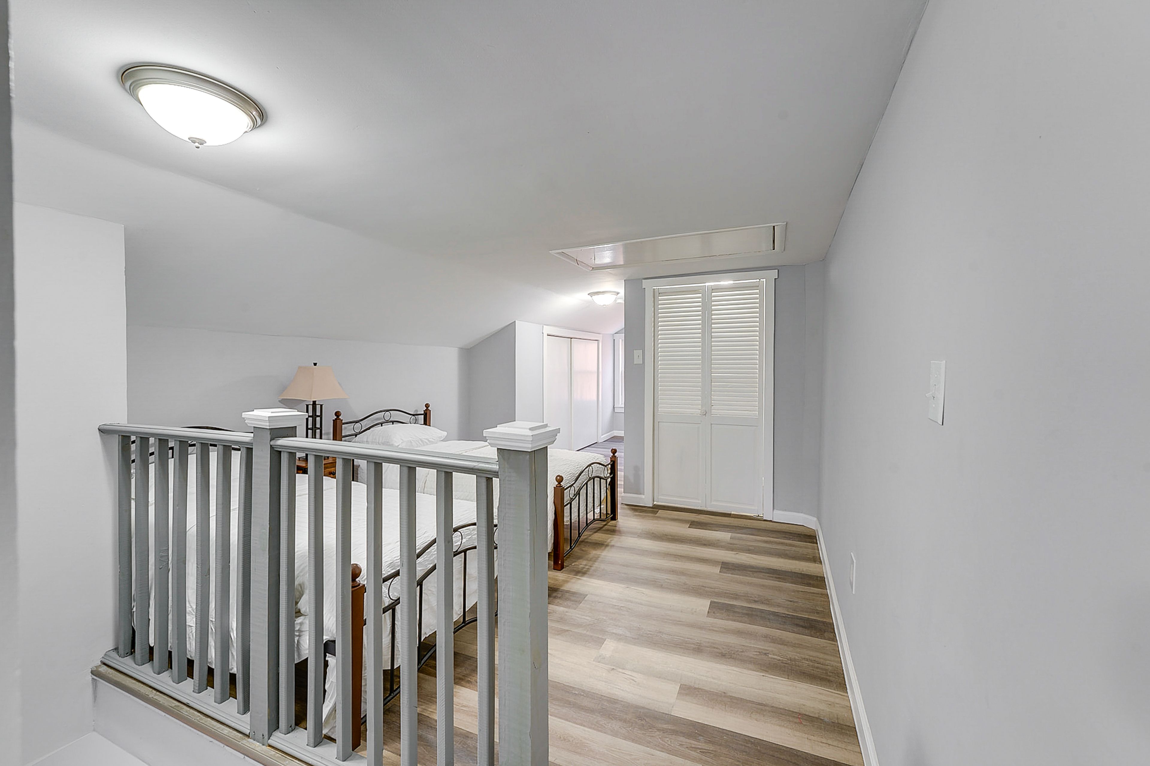 Loft | 2 Twin Beds | 2nd Floor