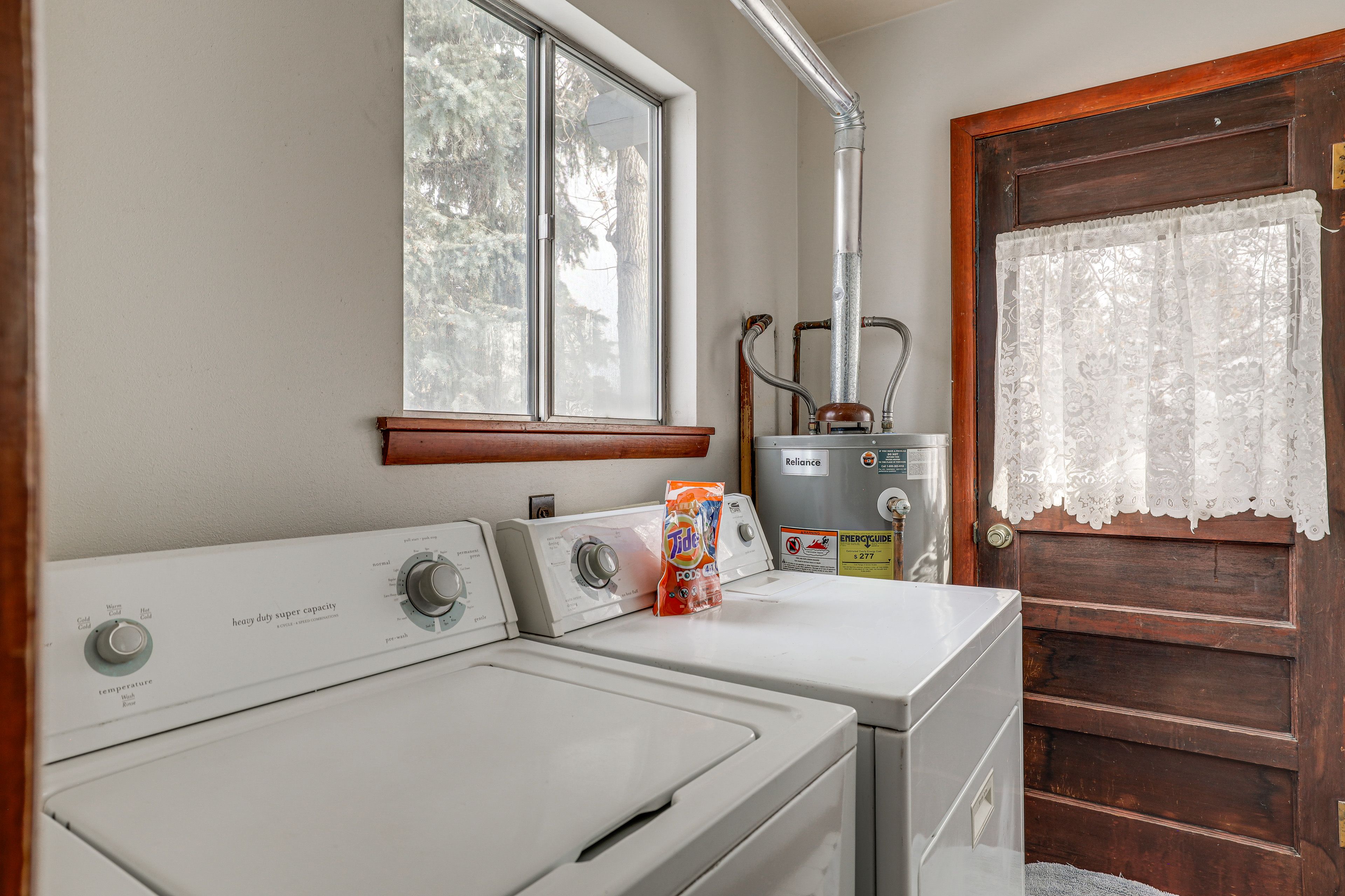 Shared Amenities | Washer & Dryer