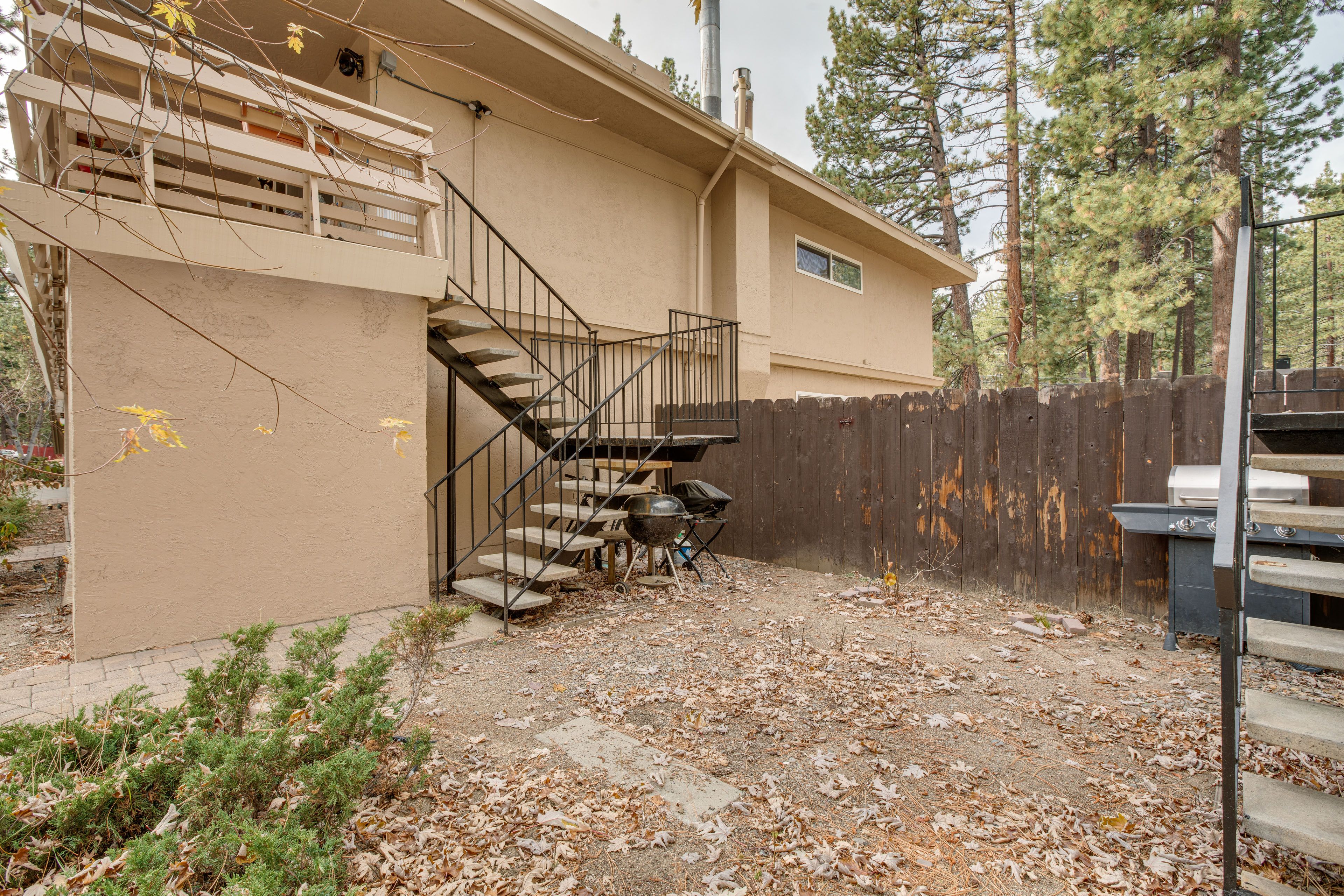 Condo Exterior | Gas Grill