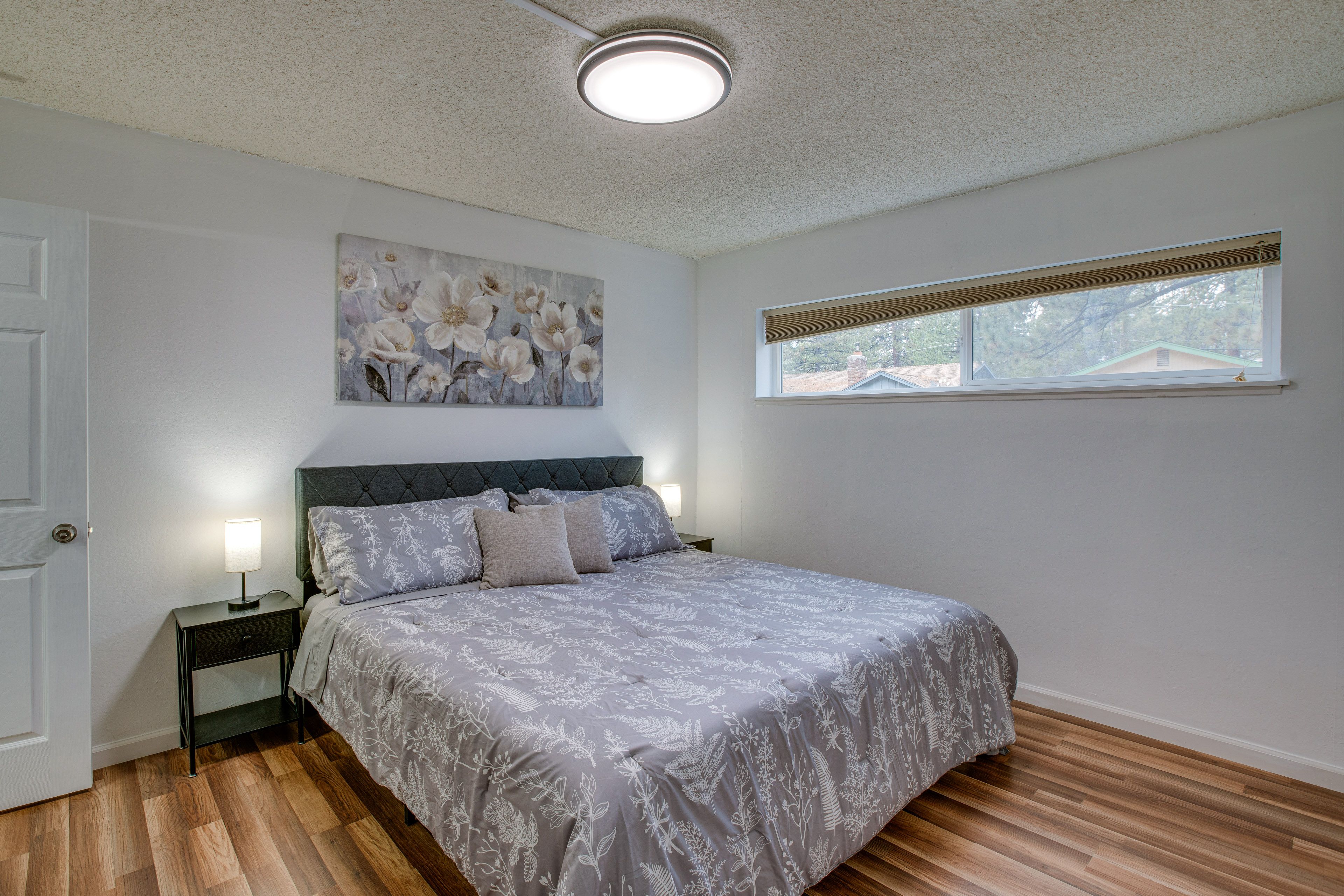 Bedroom 1 | King Bed | Smart TV | Linens Provided