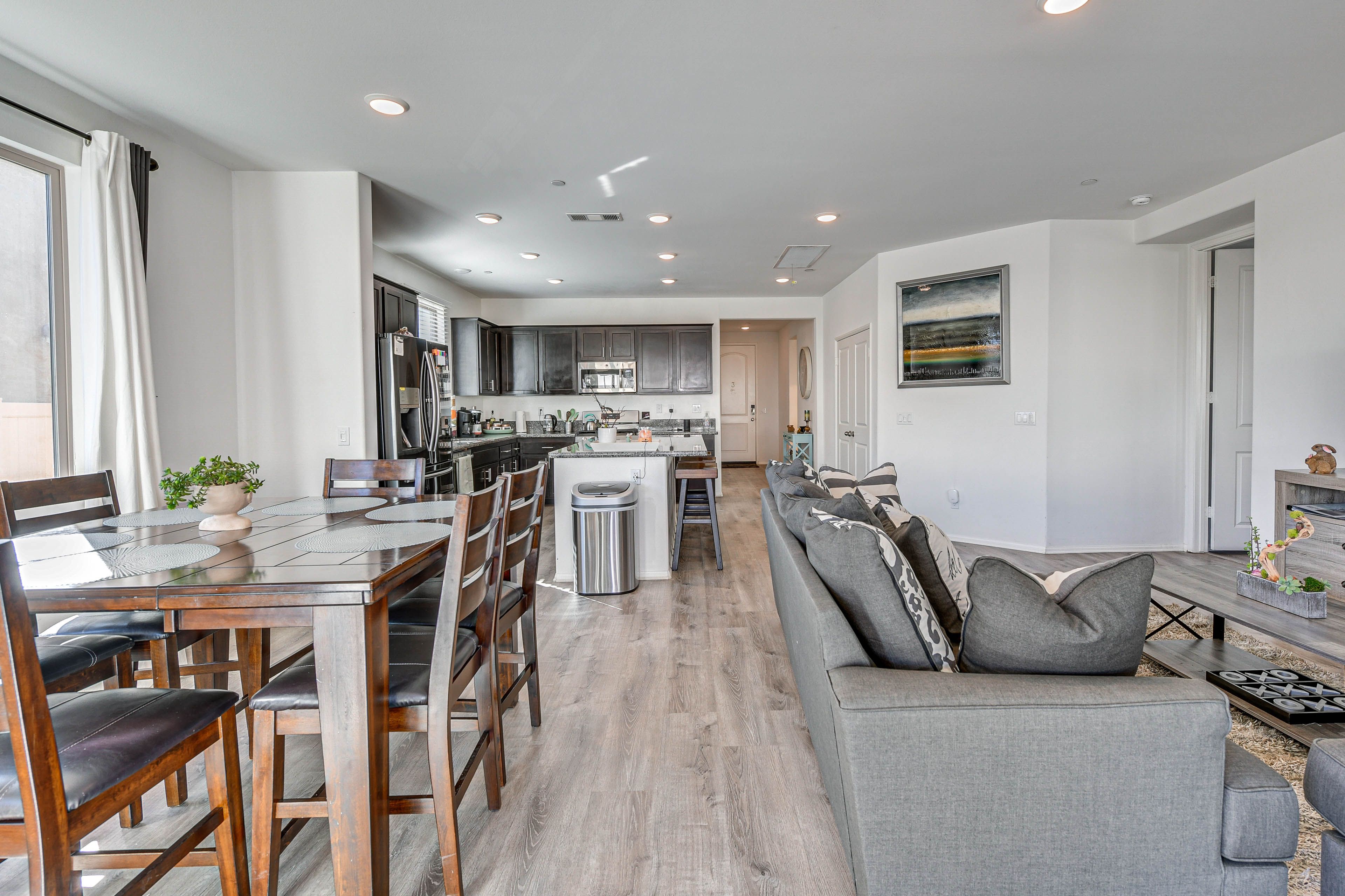 Dining Area | Dishware/Flatware