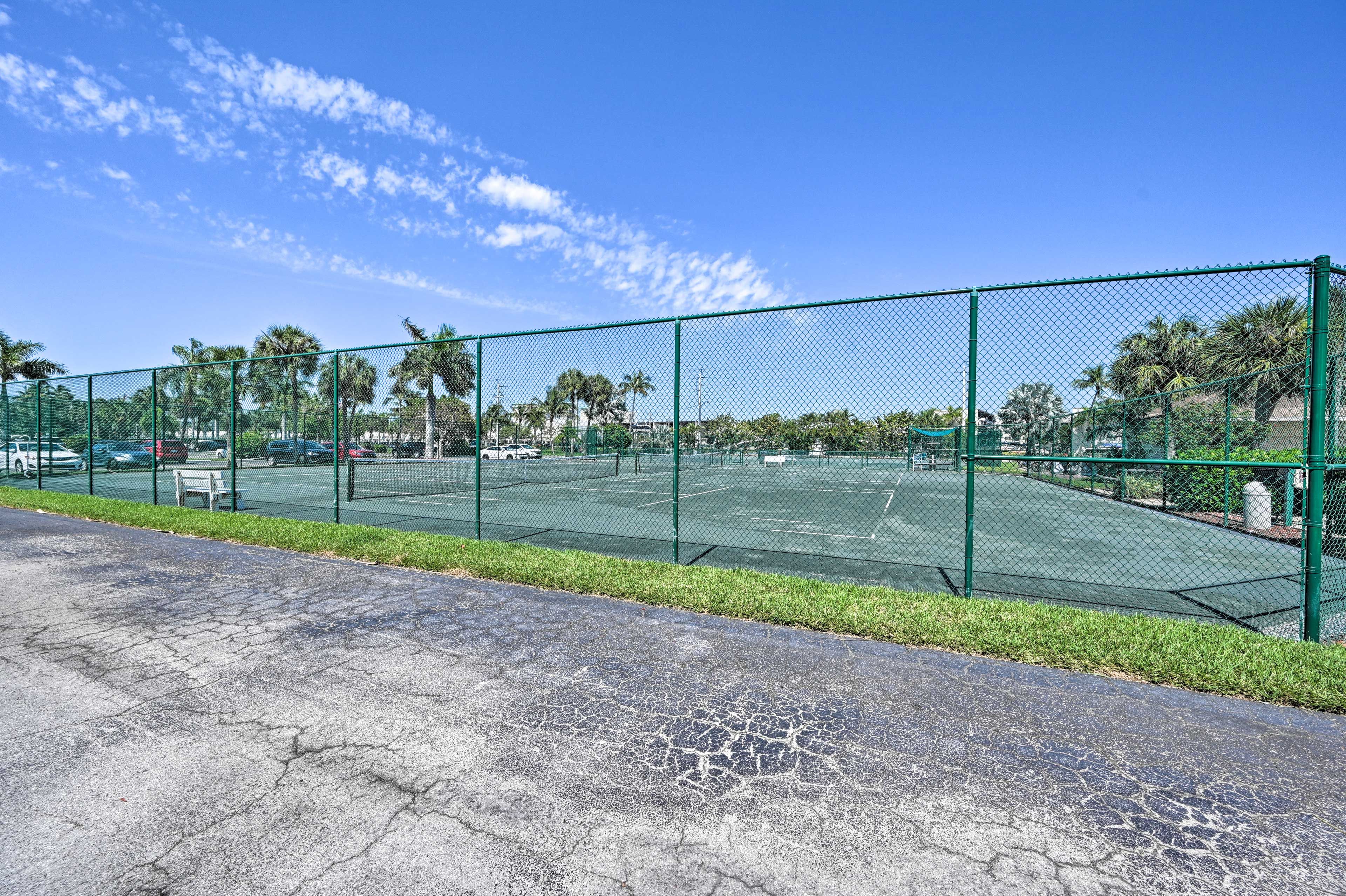 Community Tennis & Pickleball Courts