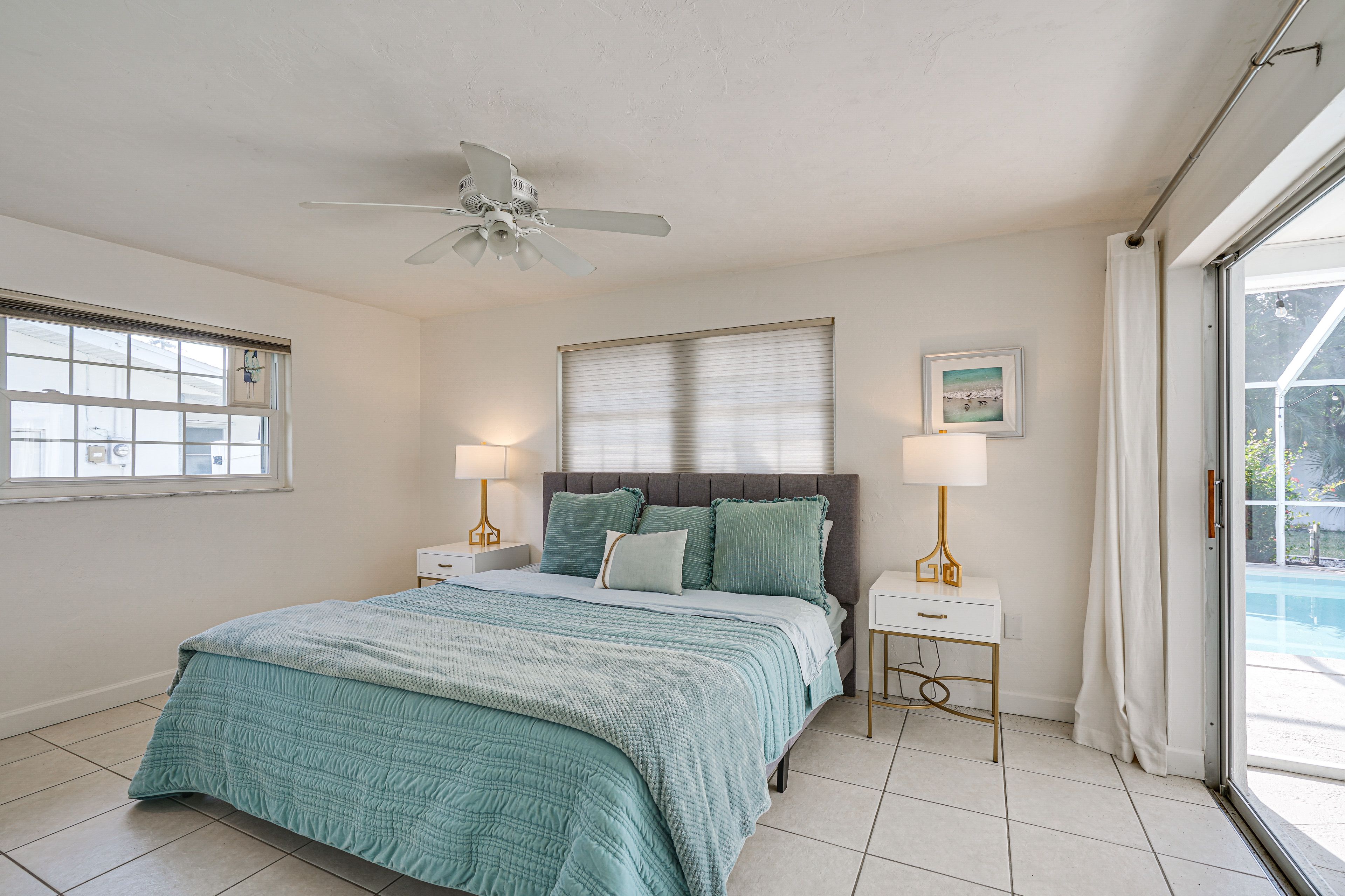 Bedroom 2 | Queen Bed