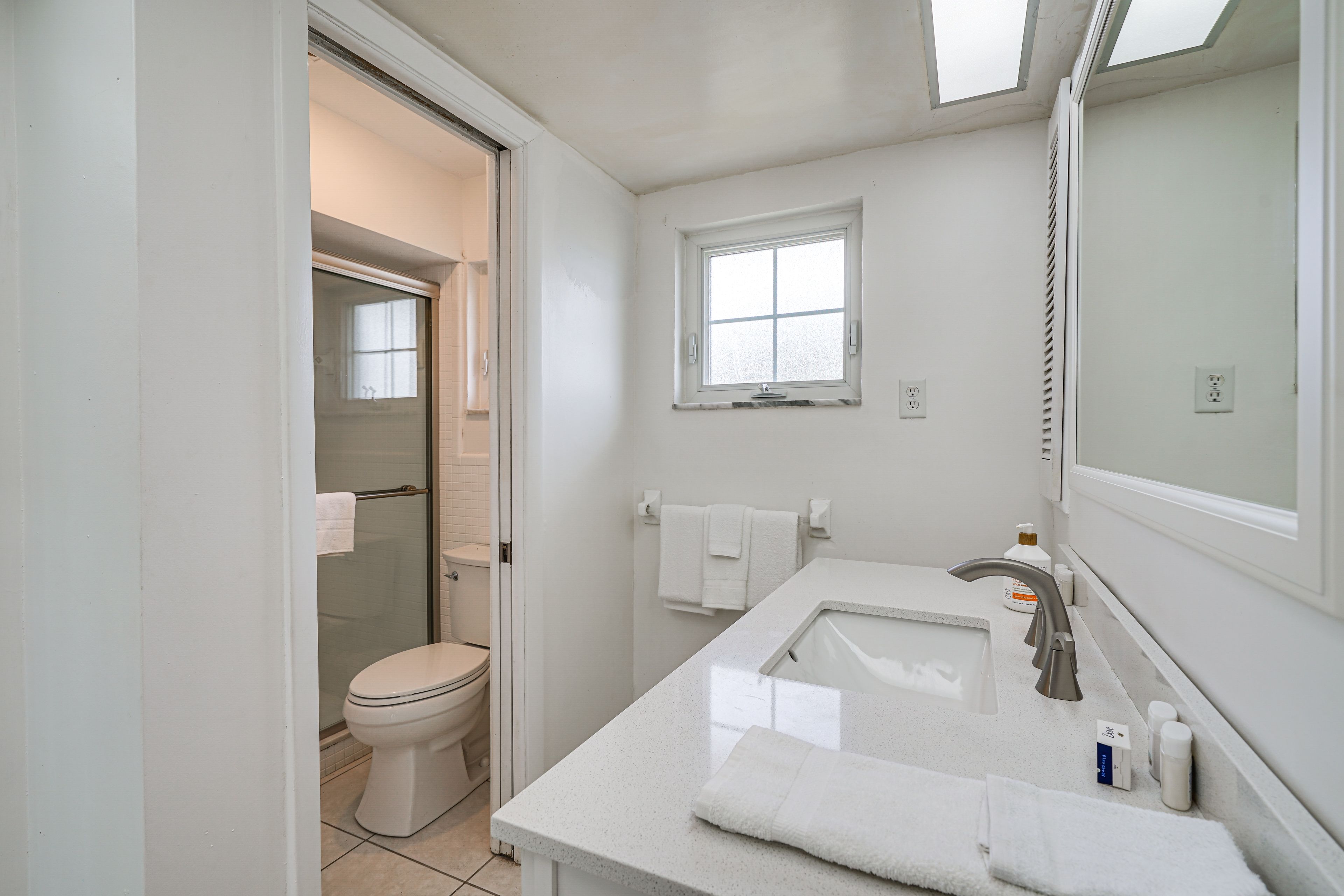 Bathroom | Complimentary Toiletries | Towels Provided