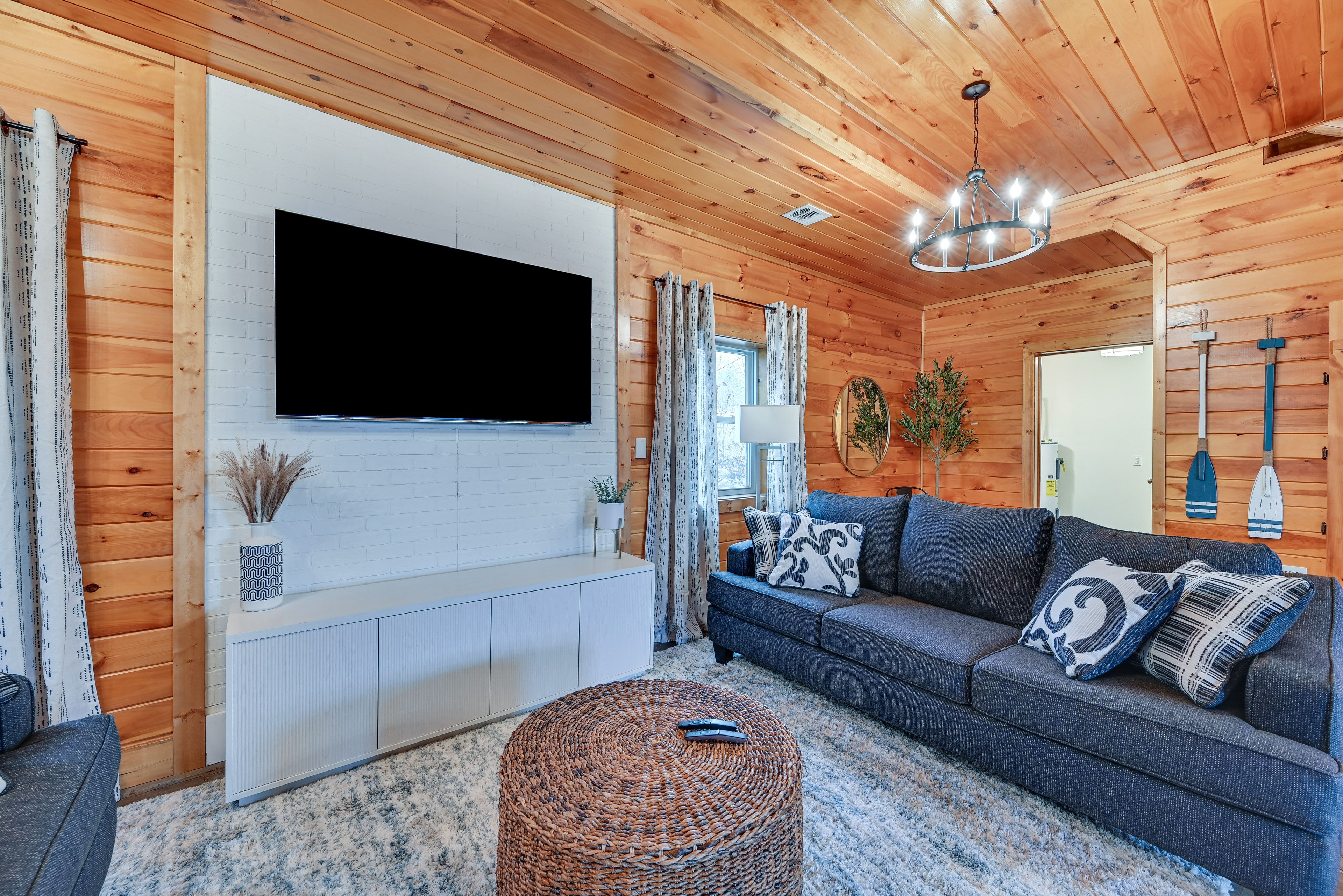 Living Room | Queen Sleeper Sofa | 1st Floor | Smart TV