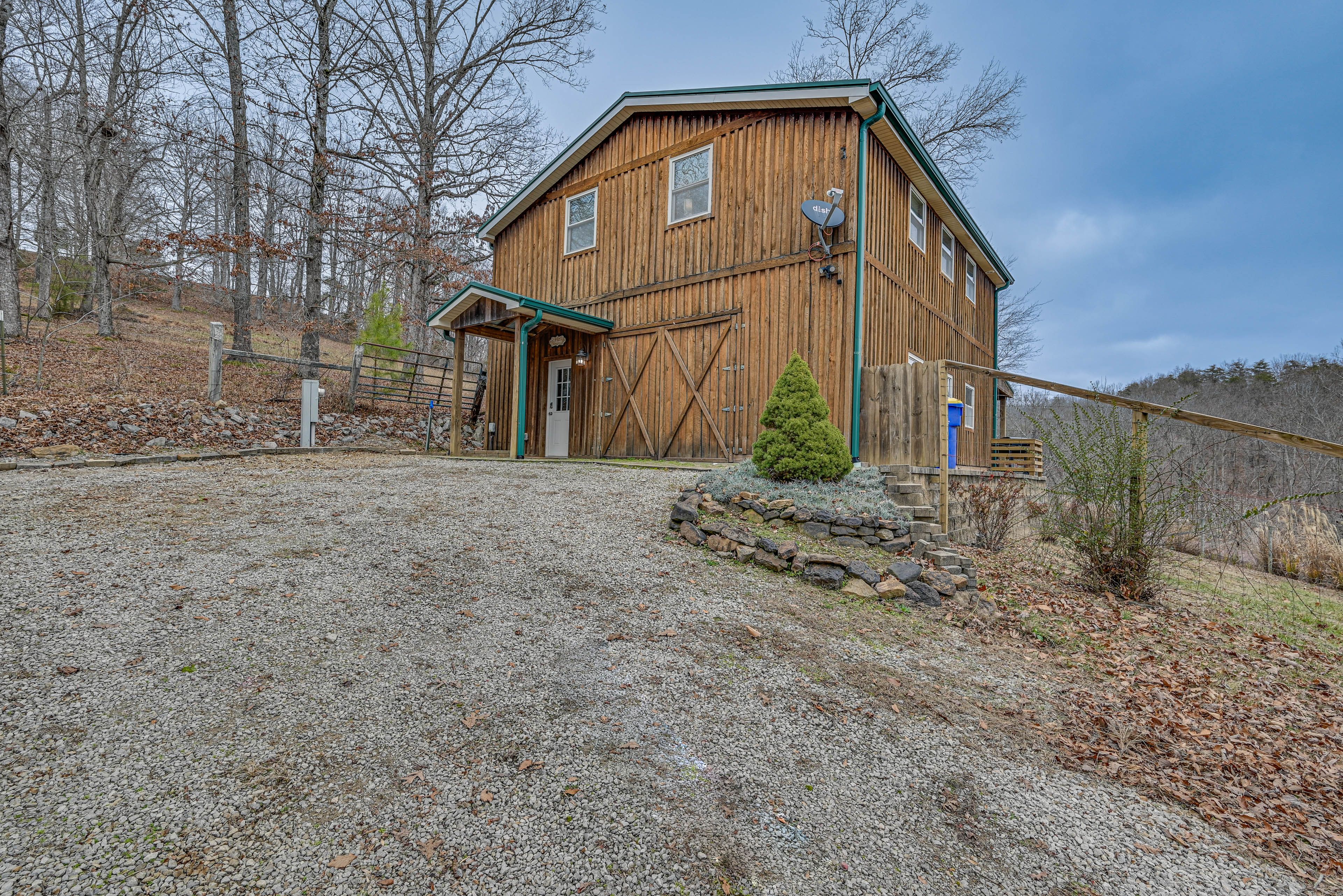 Cabin Exterior | Parking | Driveway (4 Vehicles)