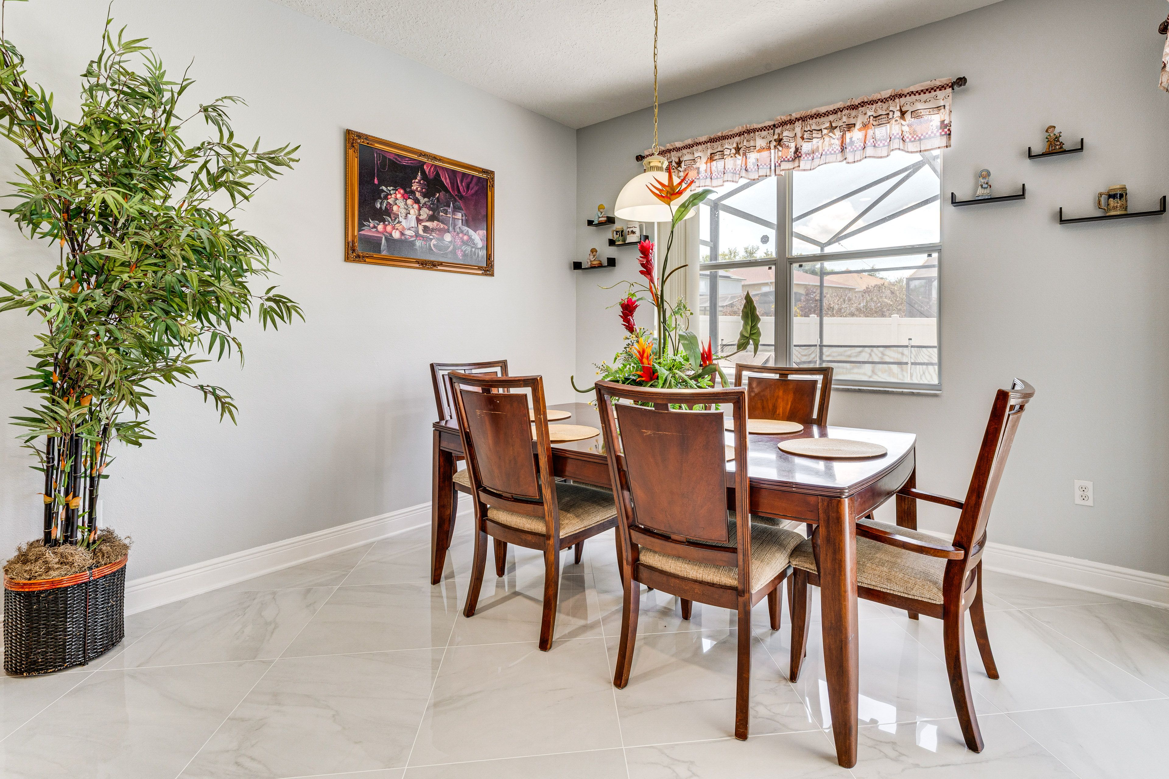 Dining Area | 1st Floor