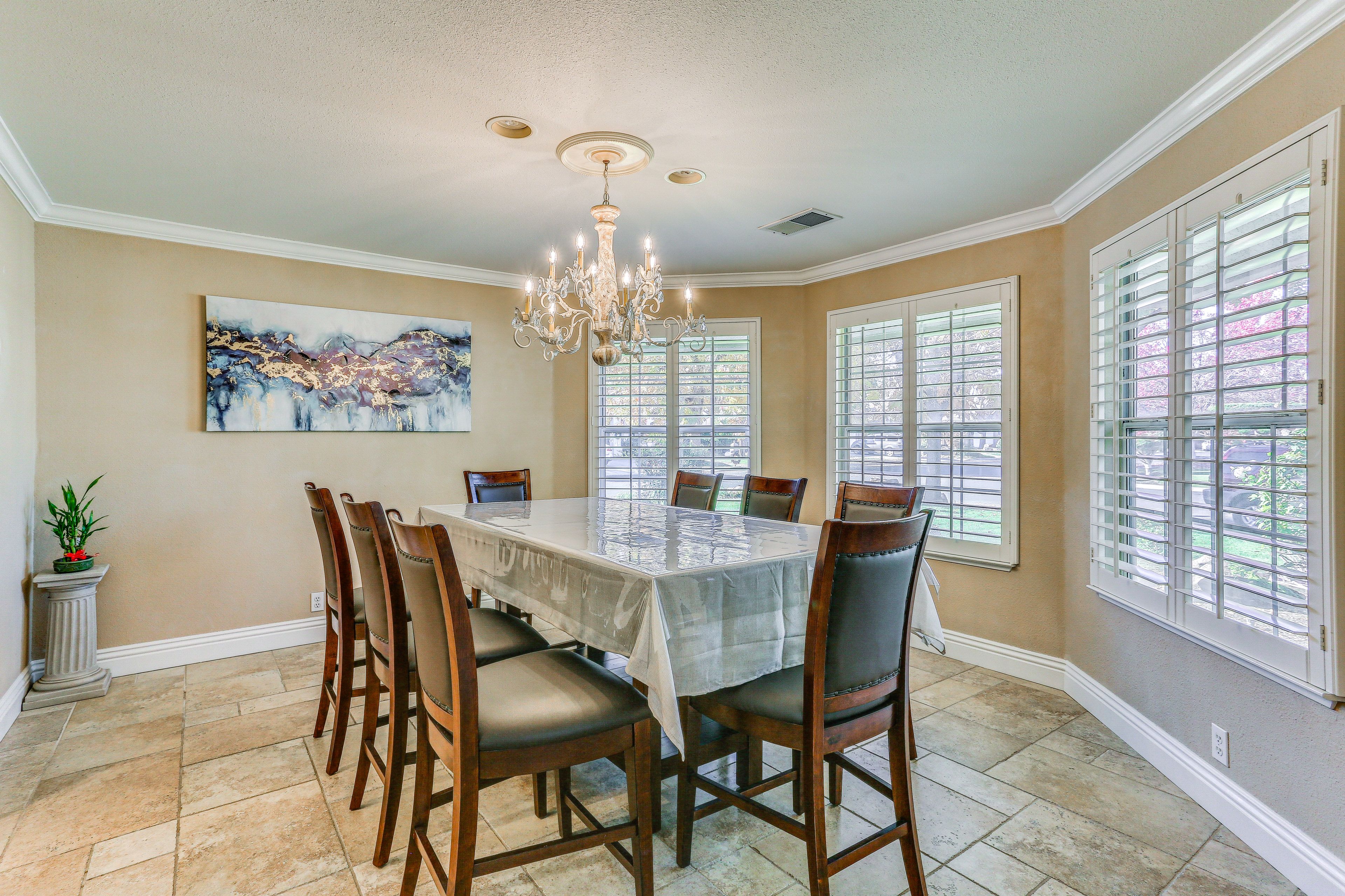 Dining Room | Dishware & Flatware Provided