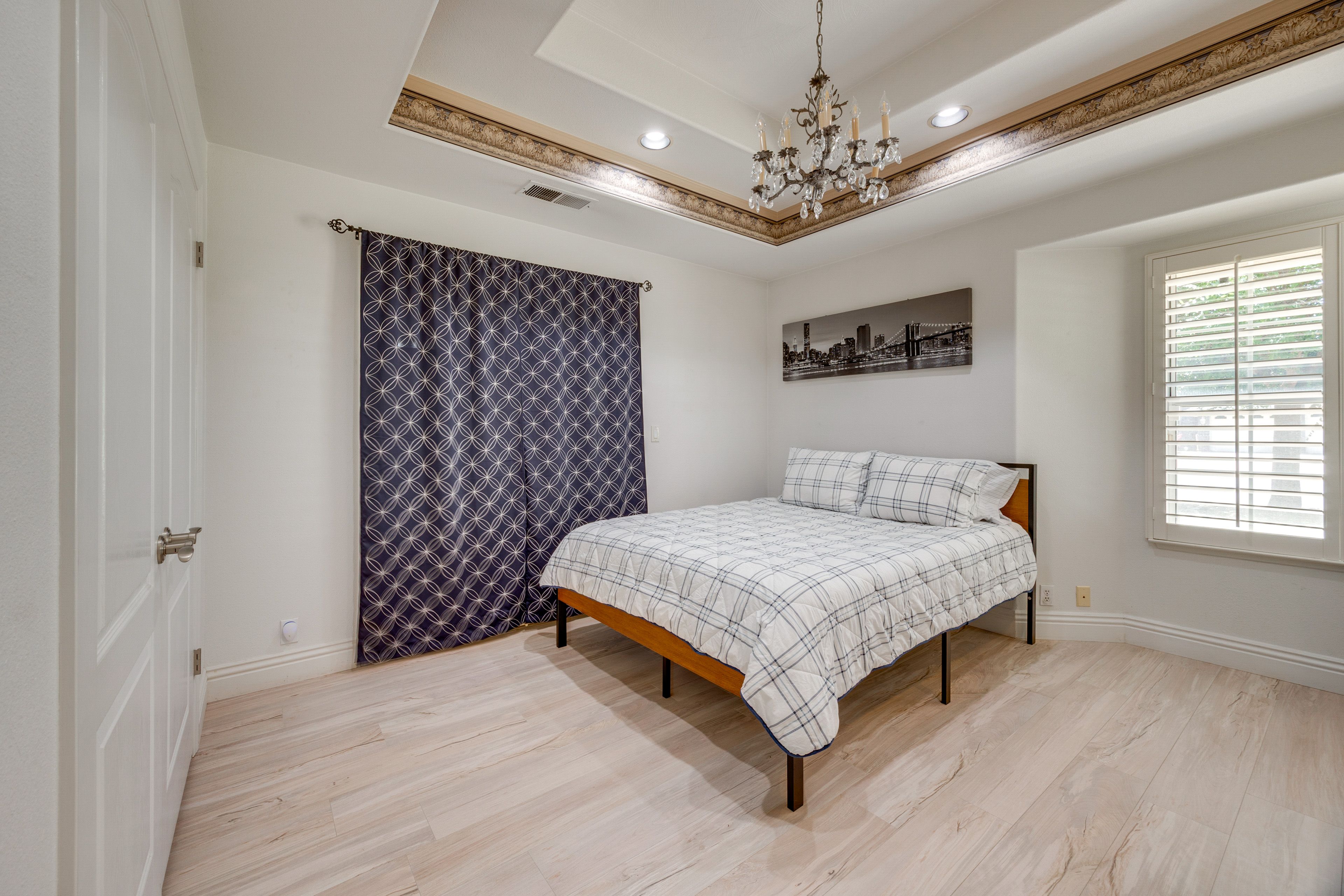 Bedroom 4 | Queen Bed