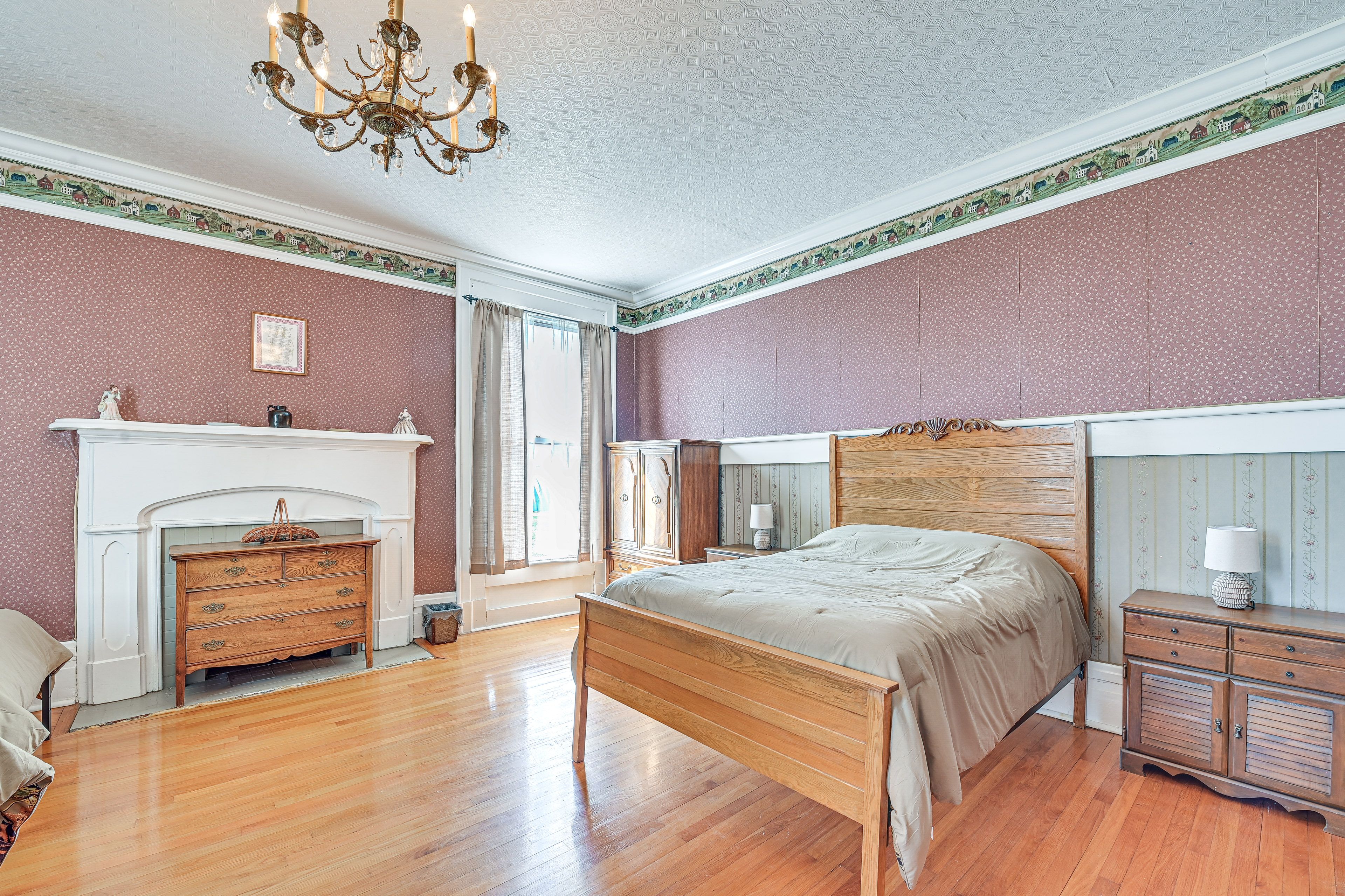 Bedroom 2 | Full Bed | 3 Twin Beds | Piano | 1st Floor