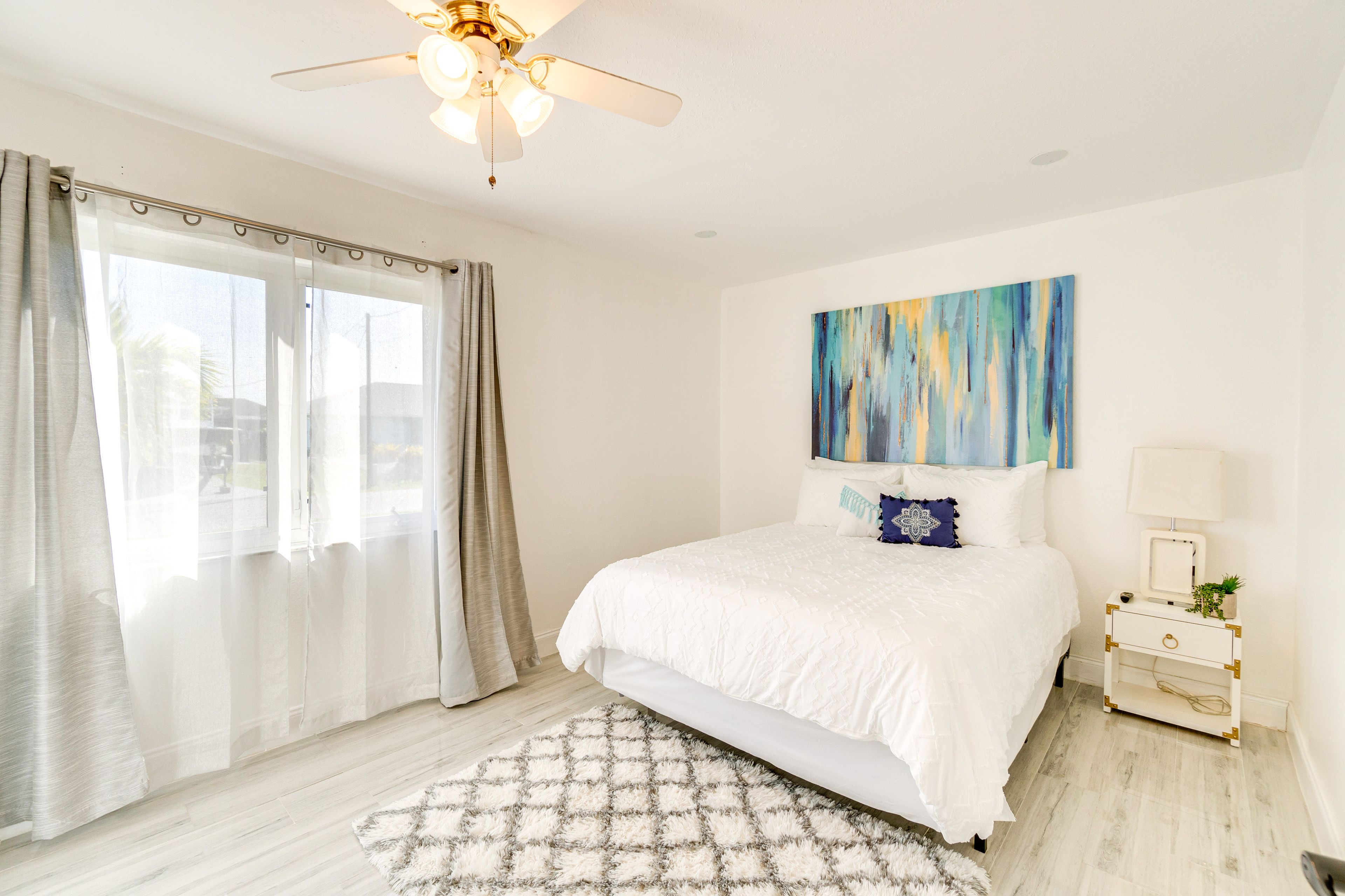 Bedroom 3 | Queen Bed