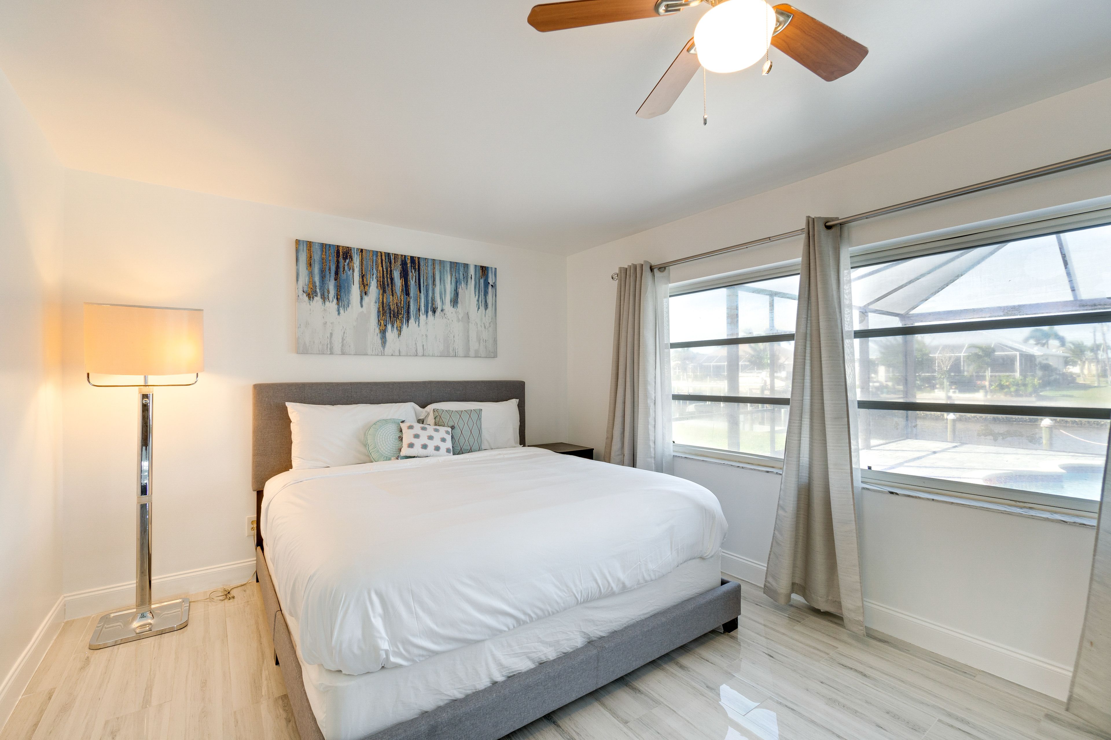 Bedroom 1 | King Bed | Linens Provided