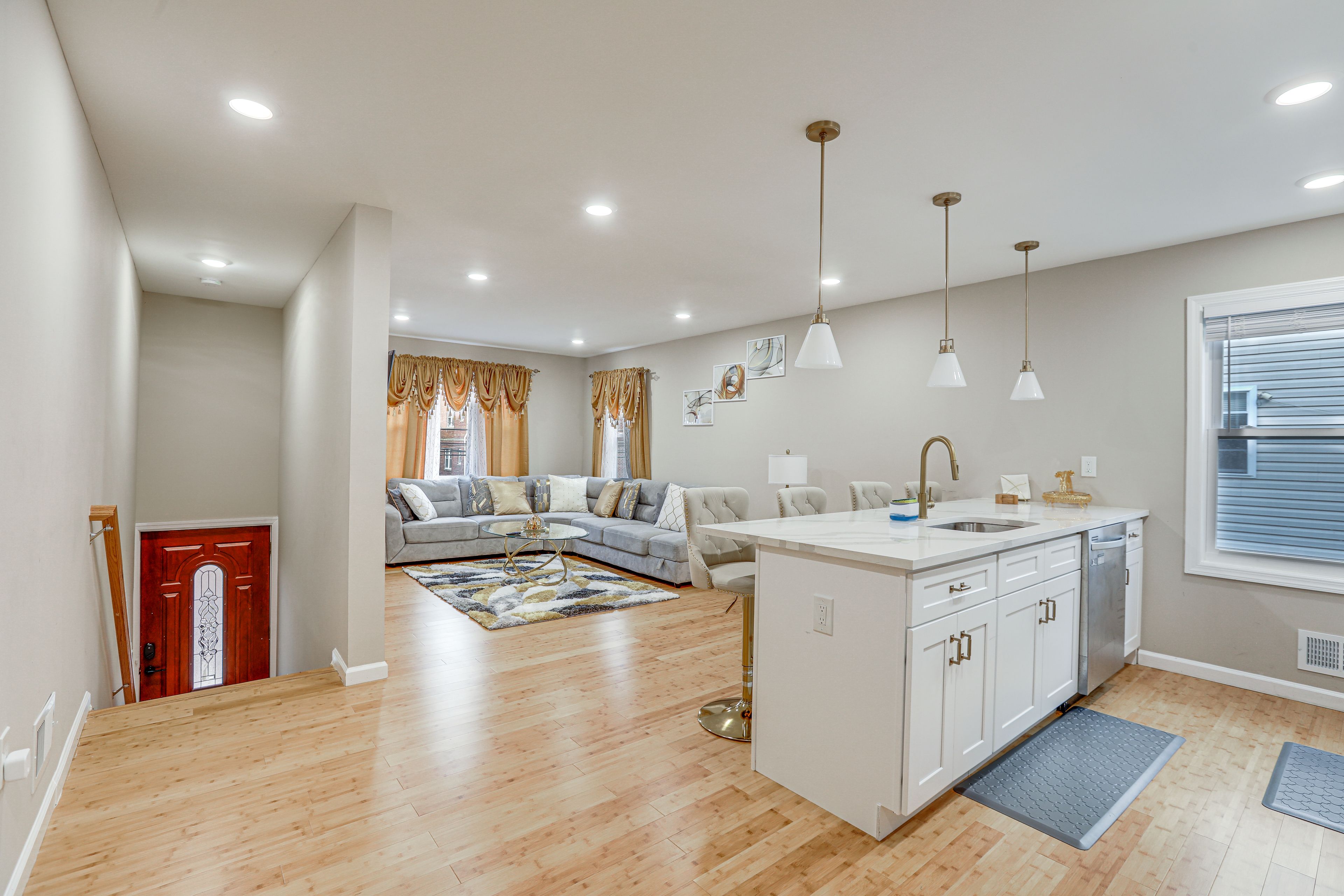 Living Area | Smart TV