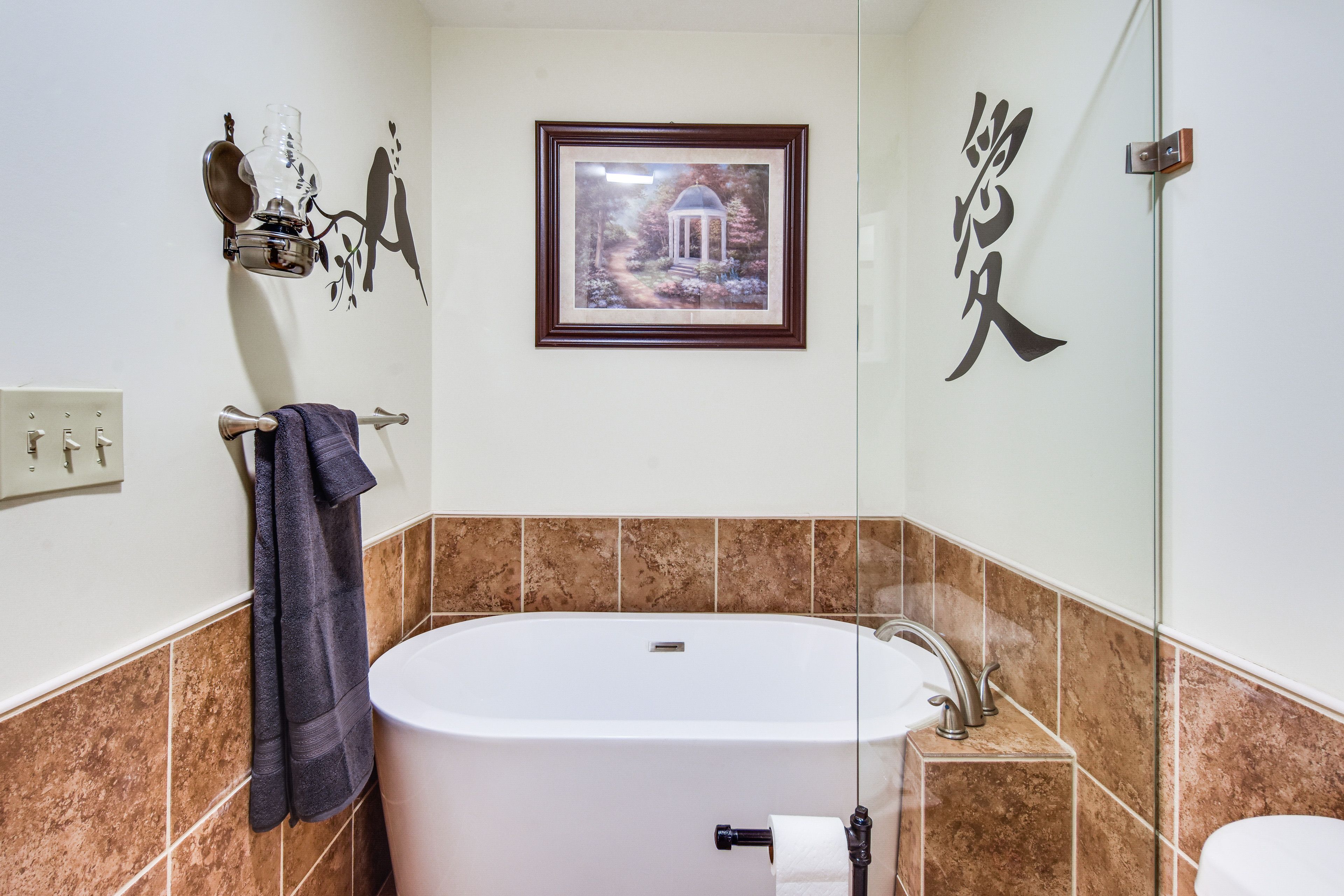 En-Suite Full Bathroom | Shower