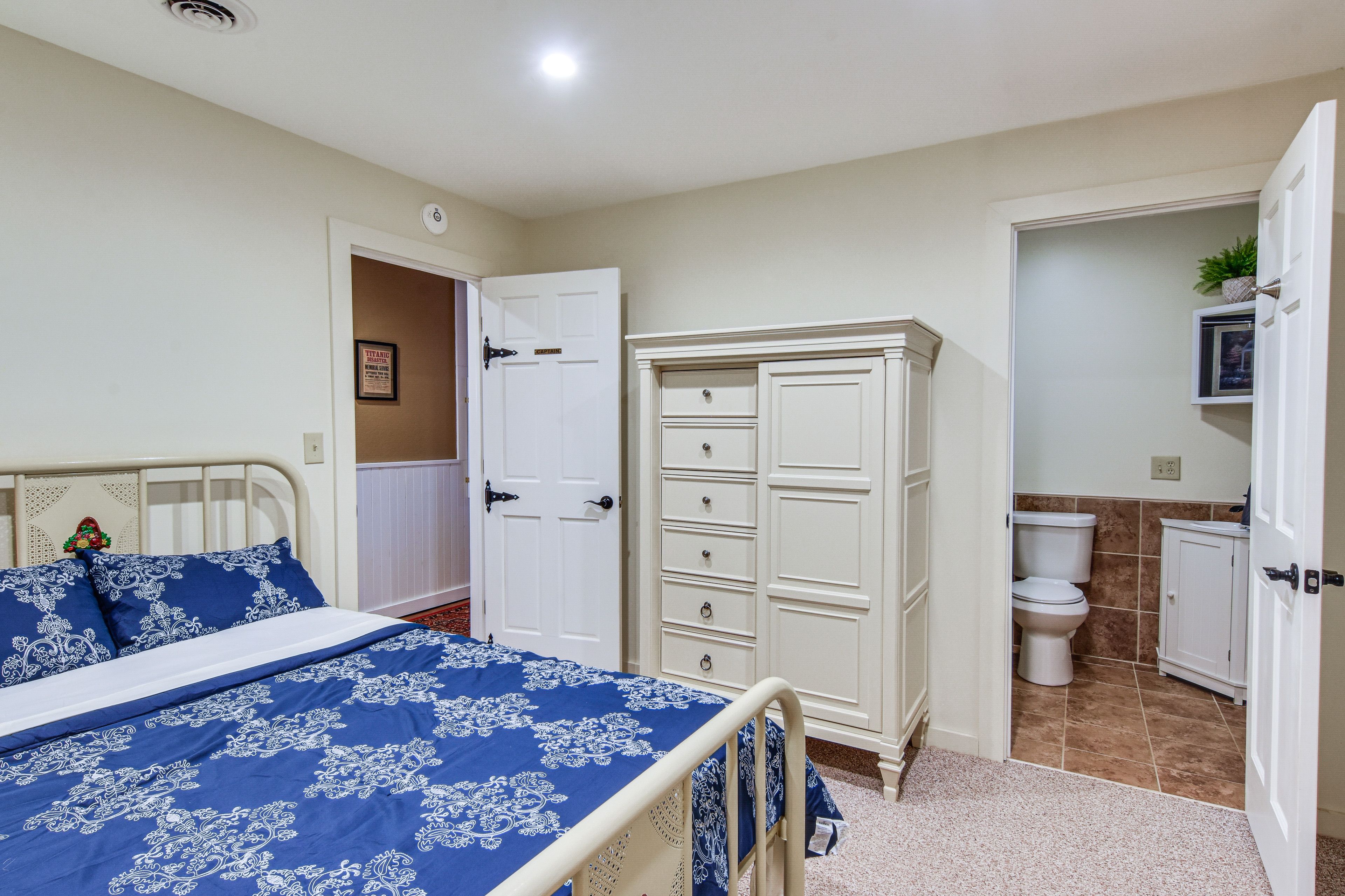 Bedroom 2 | Full Bed | En-Suite Bathroo
