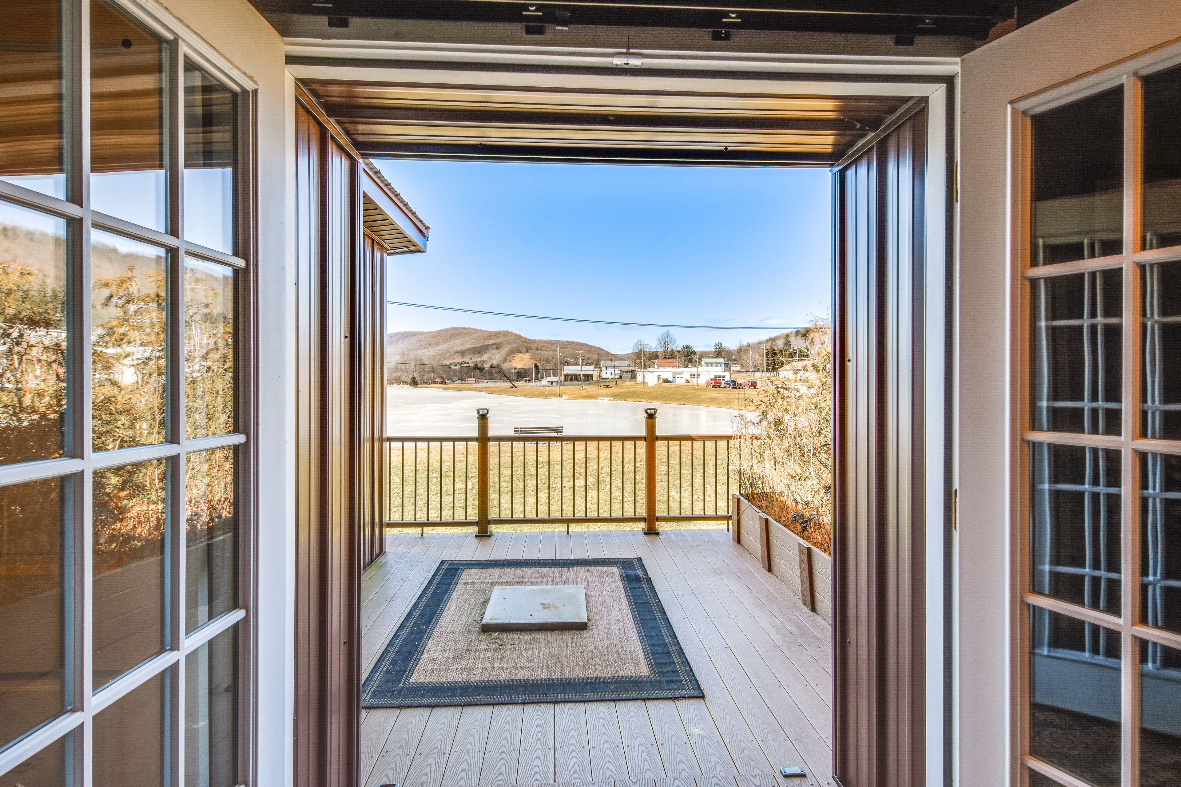 Balcony | Lake View