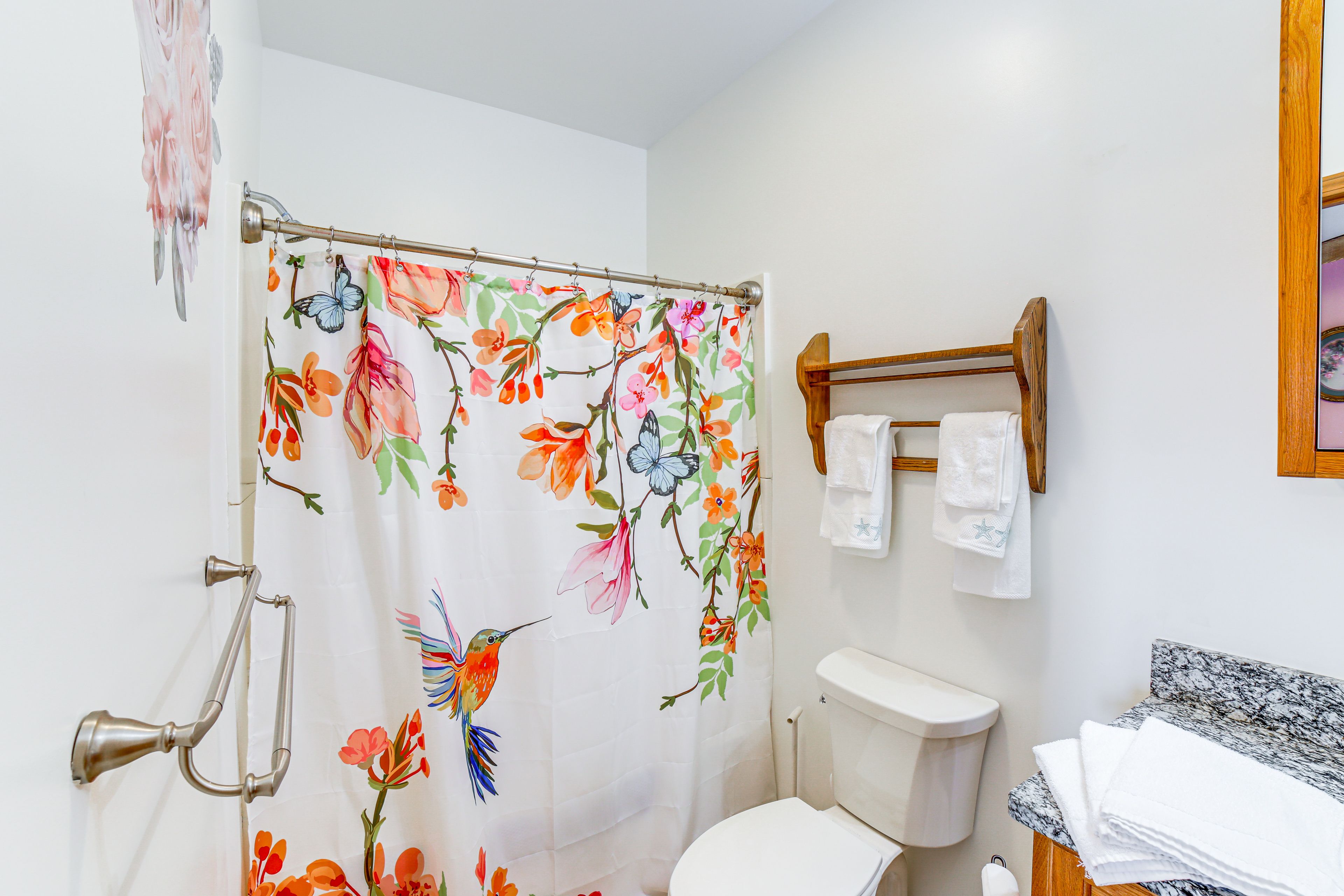 En-Suite Bathroom | Complimentary Toiletries | 2nd Floor