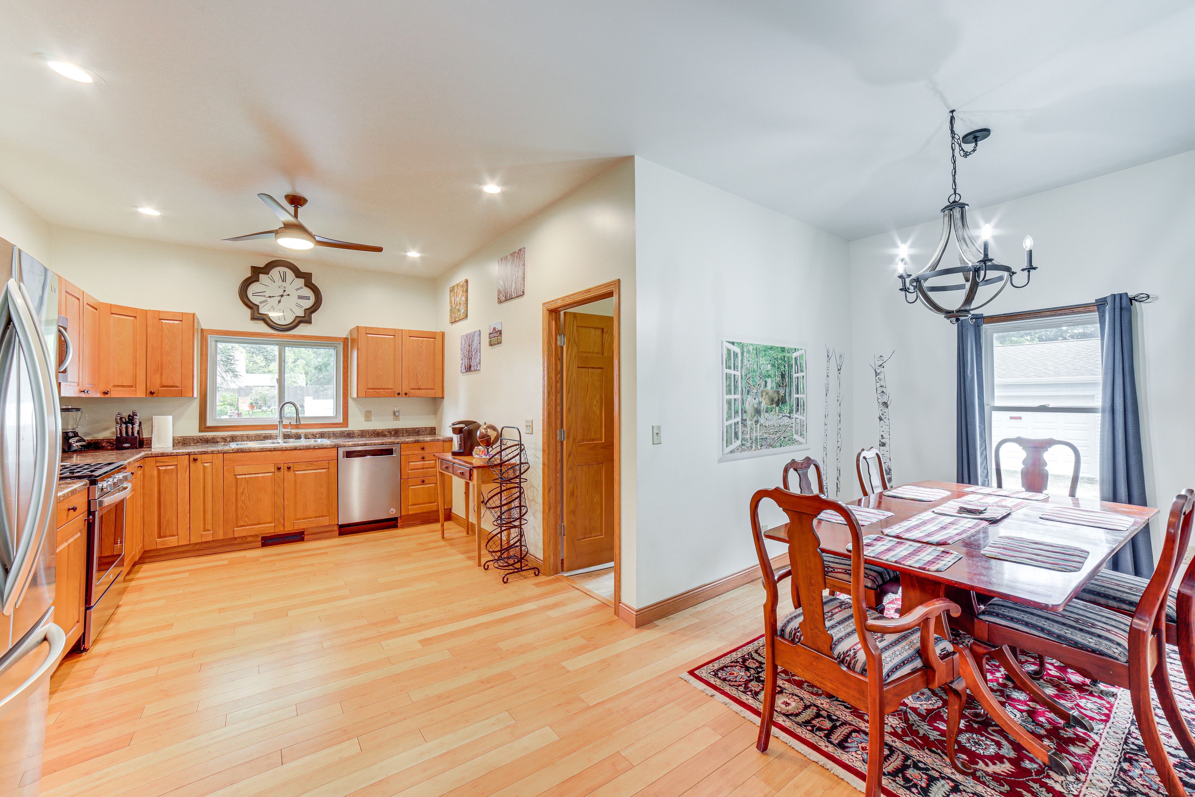 Kitchen & Dining Area | Keyless Entry | 1st Floor