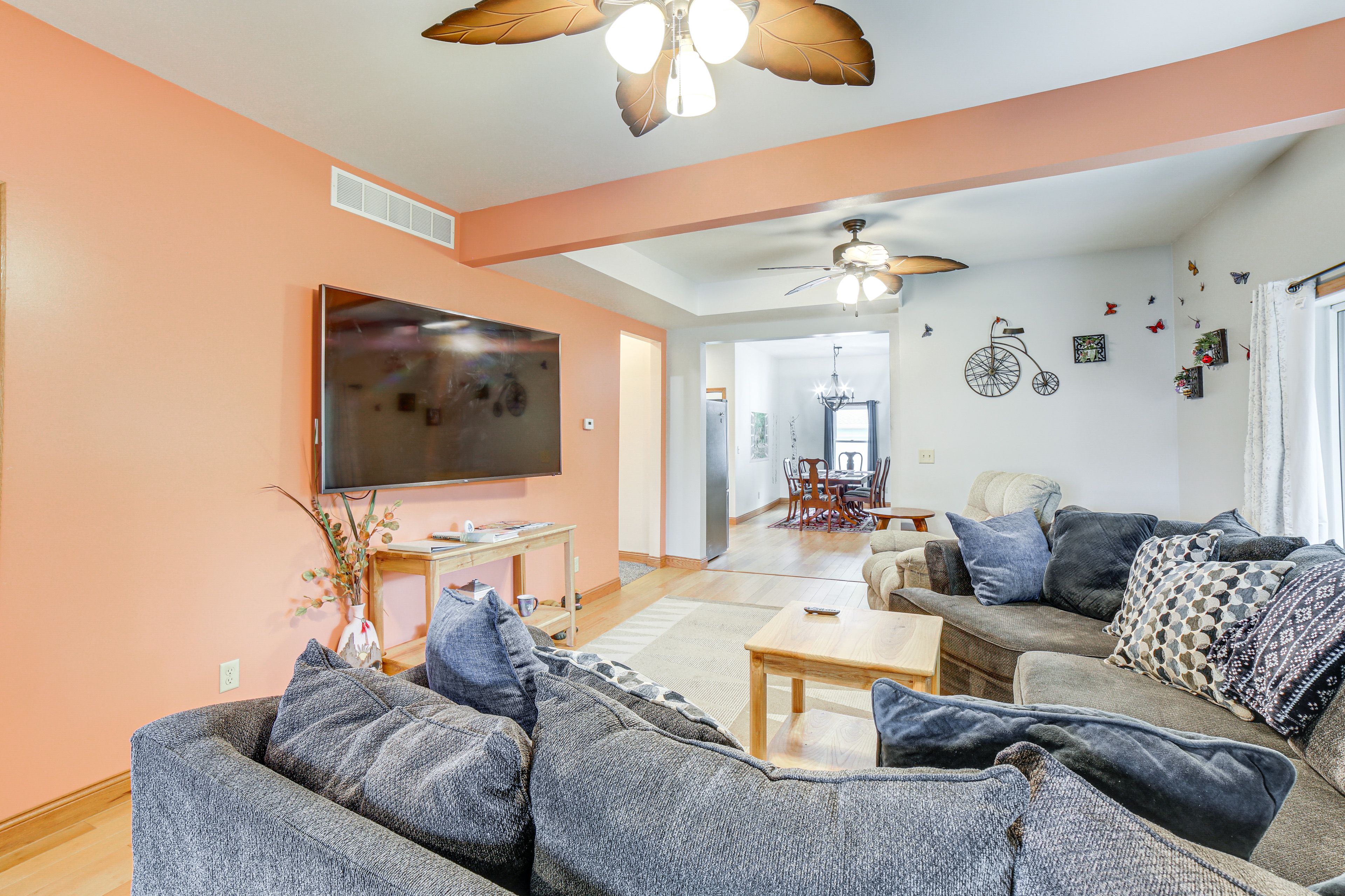 Living Space | Smart TV