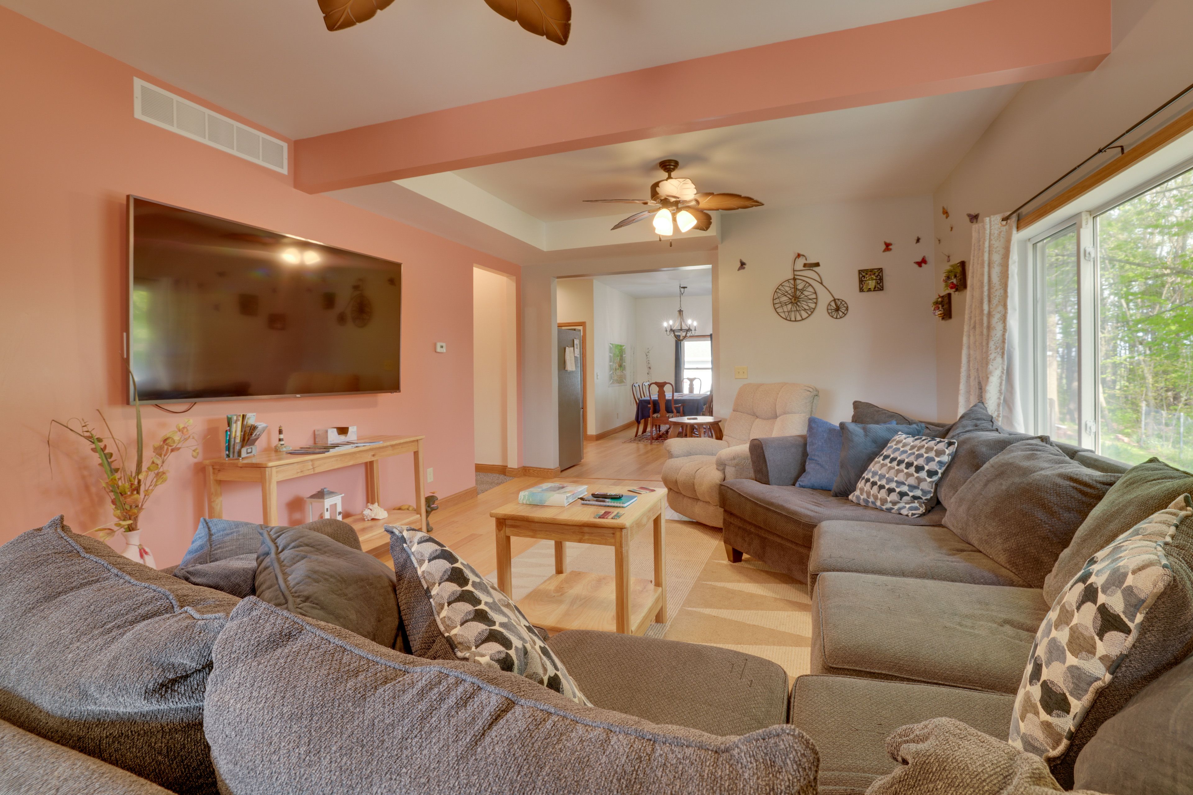 Living Room | Smart TV | 1st Floor