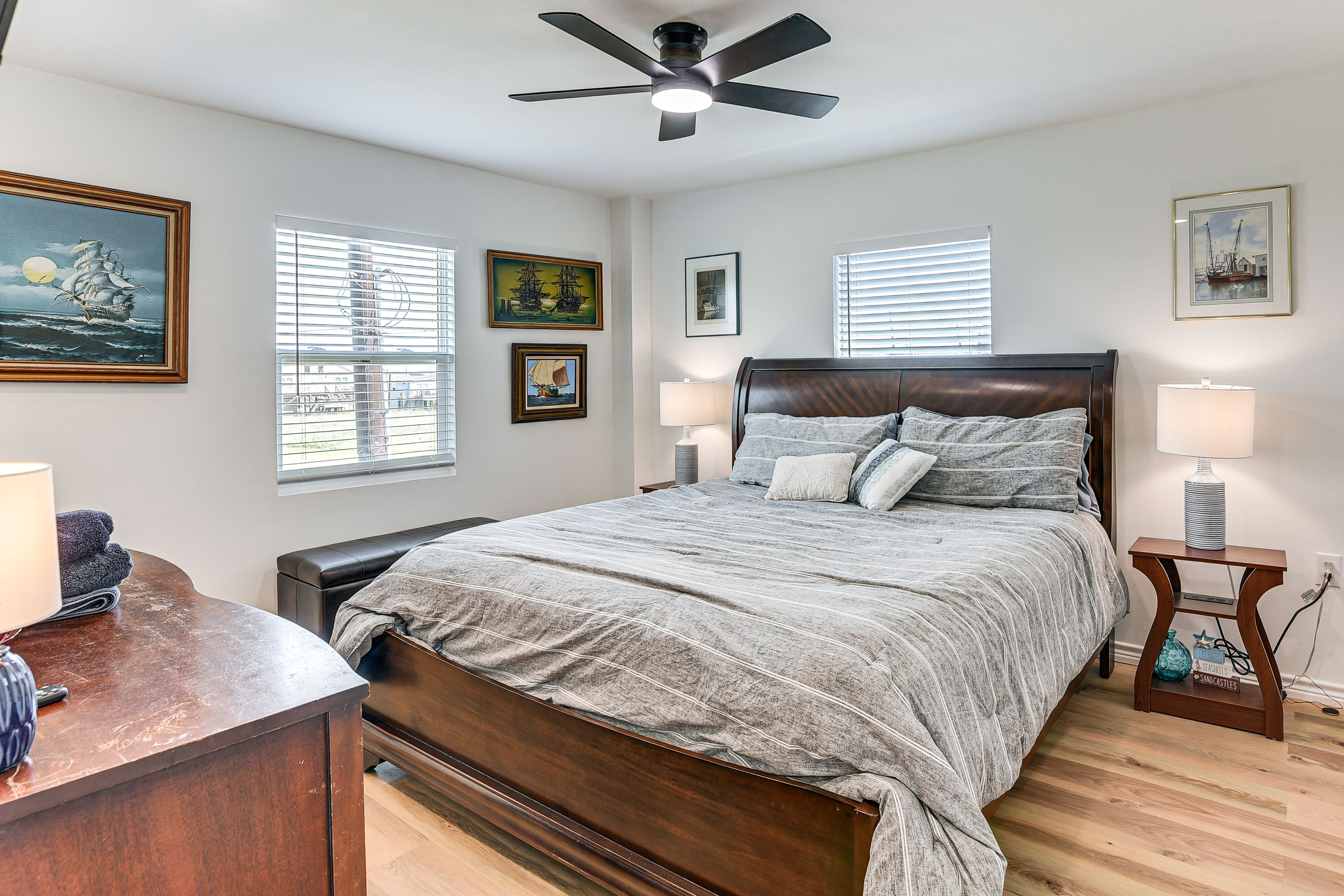 Bedroom 1 | King Bed | Linens & Towels Provided