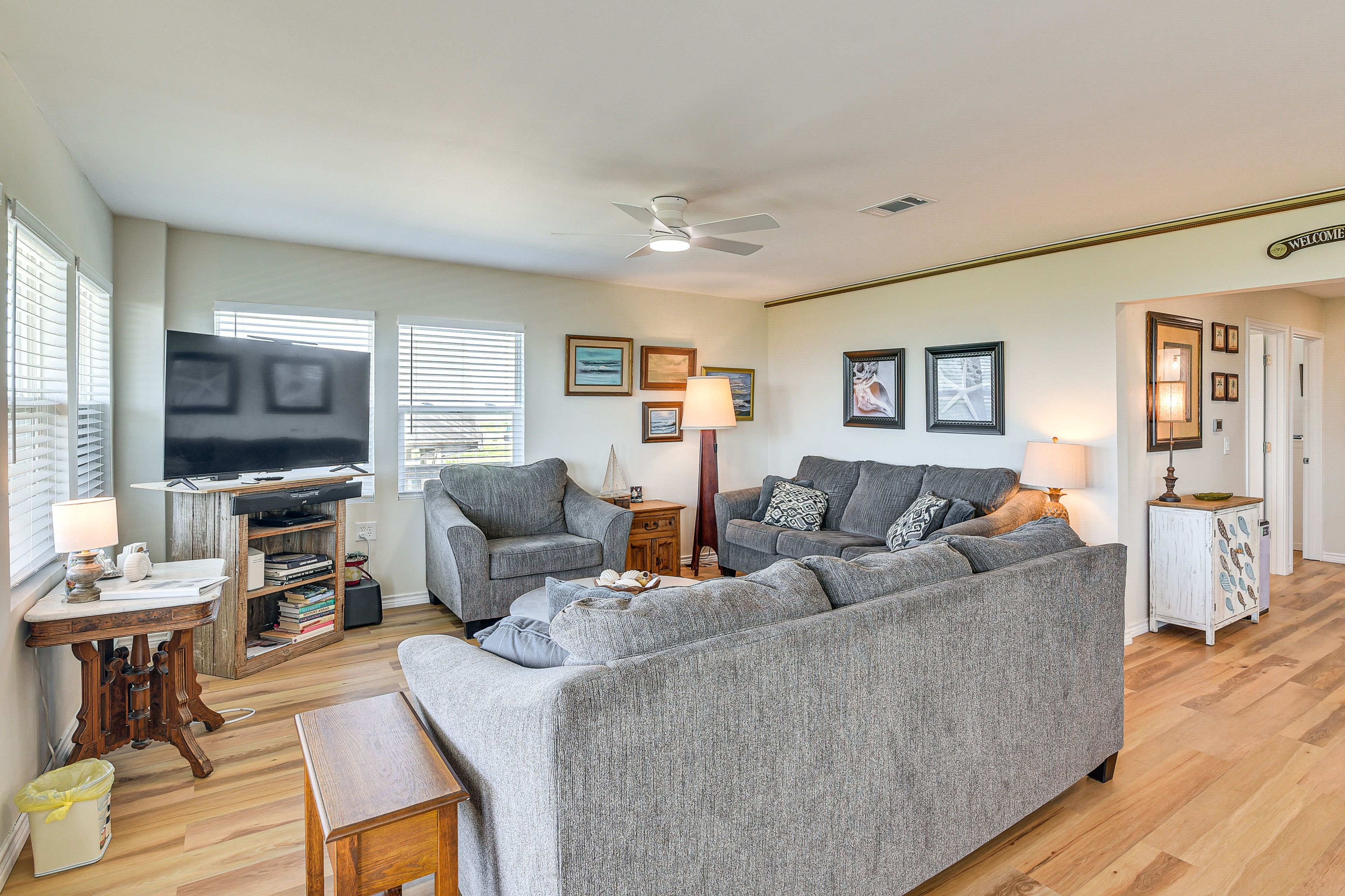 Living Room | Queen Sleeper Sofa | 1,500 Sq Ft