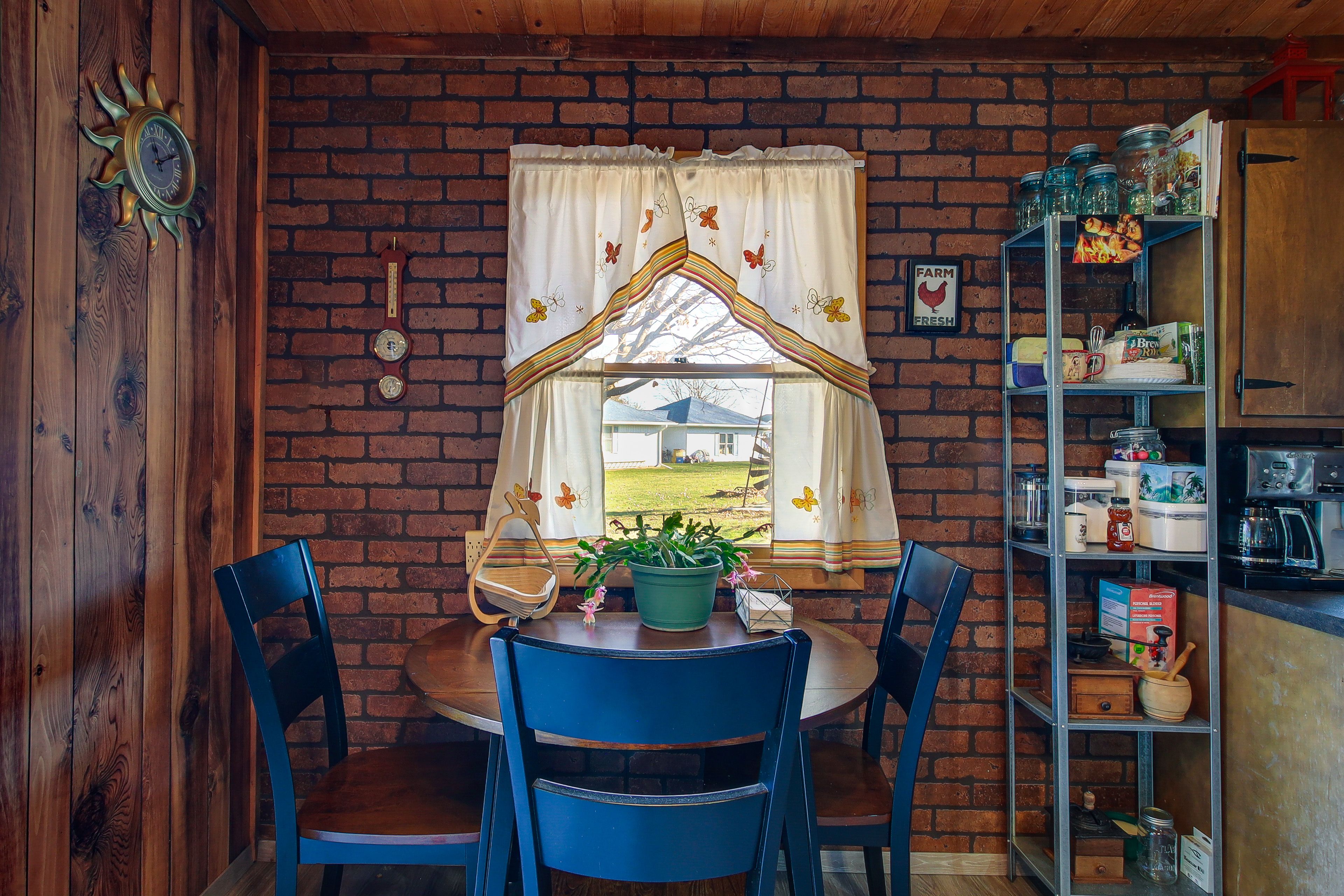 Dining Area | Dishware/Flatware | Trash Bags/Paper Towels