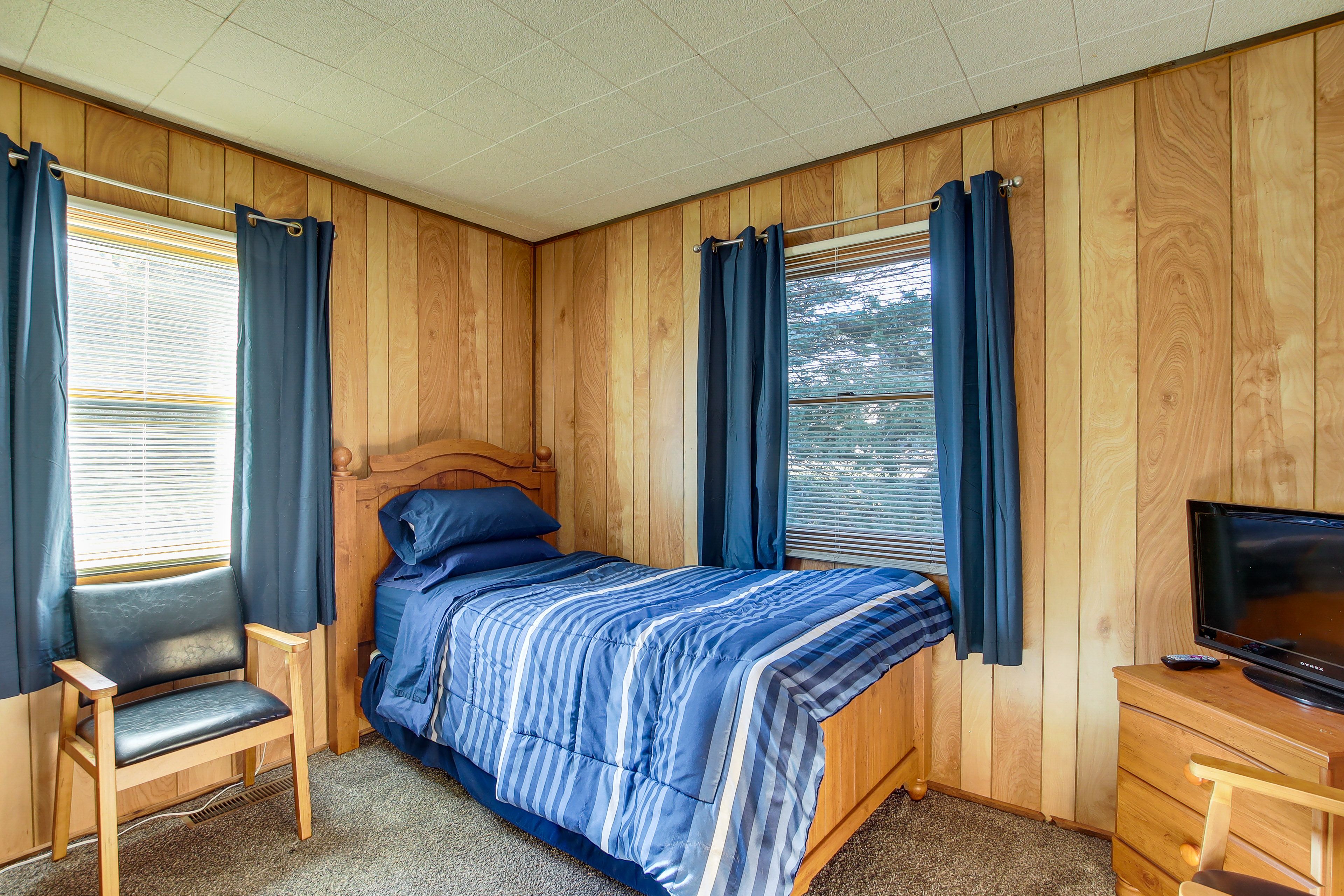 Bedroom 2 | Twin Bed