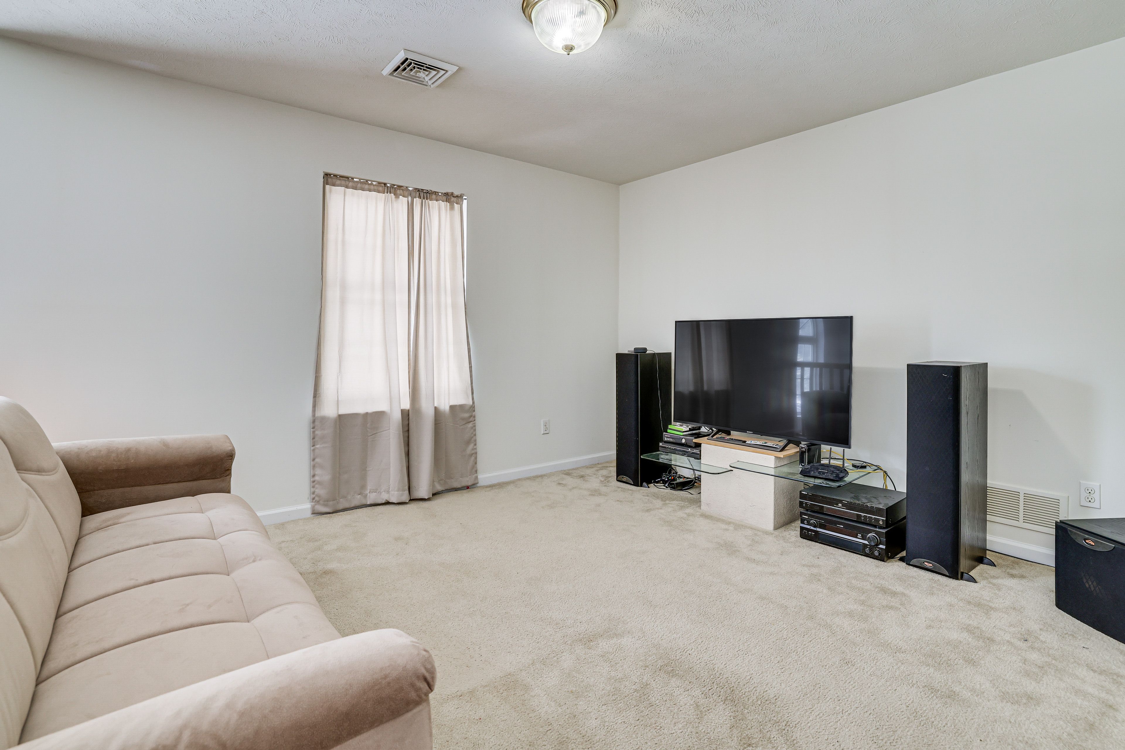 Loft | Smart TV | Sleeper Sofa | 2nd Floor