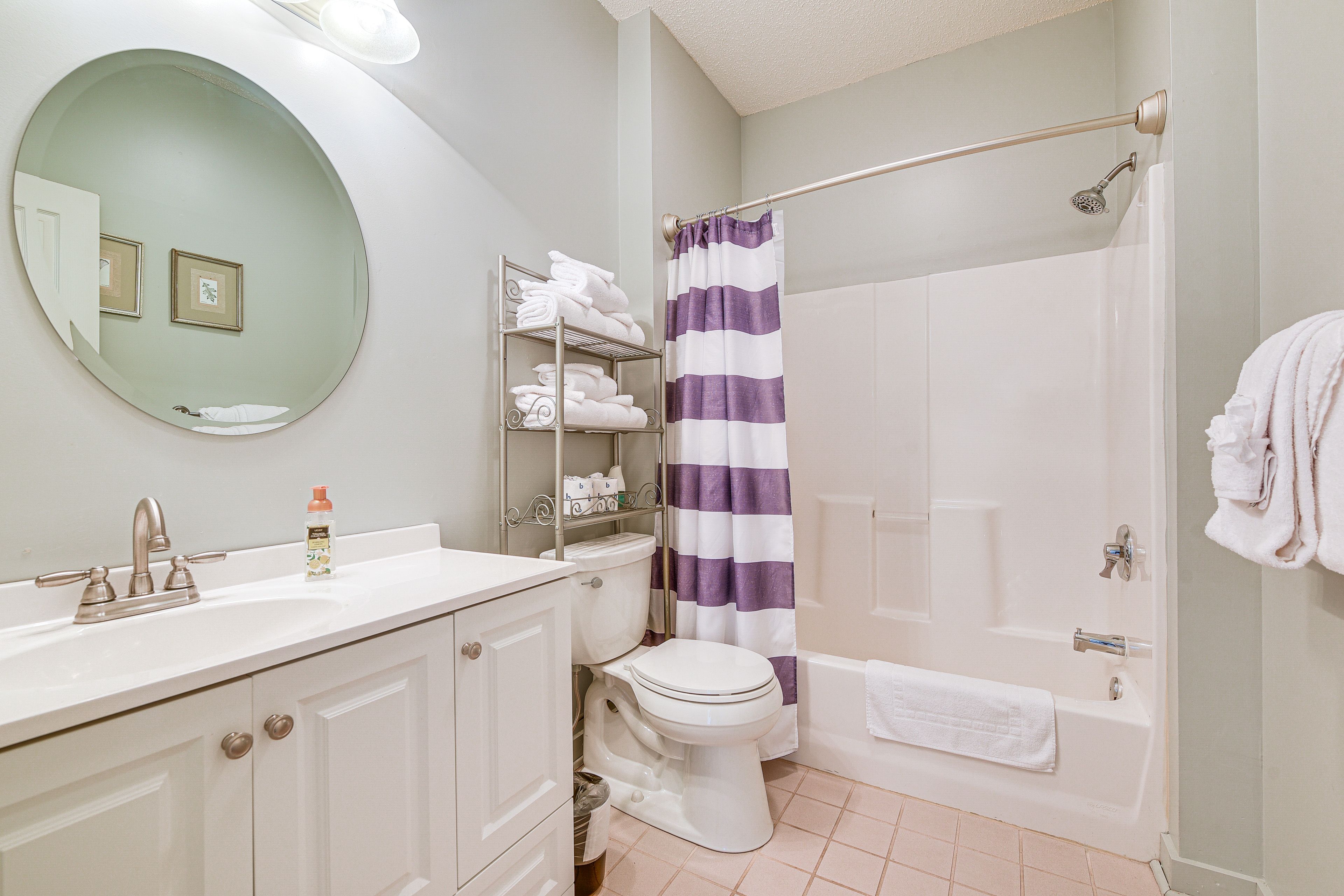 Full Bathroom