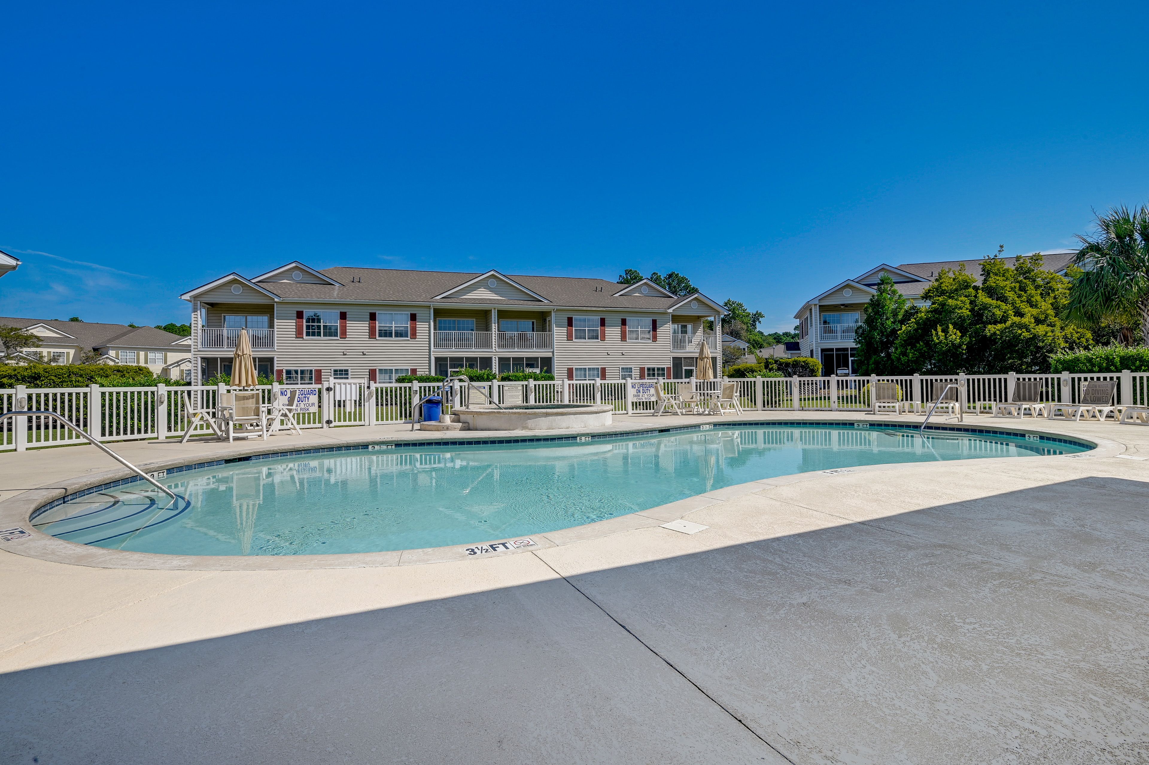 Resort Amenities | Pool | Hot Tub