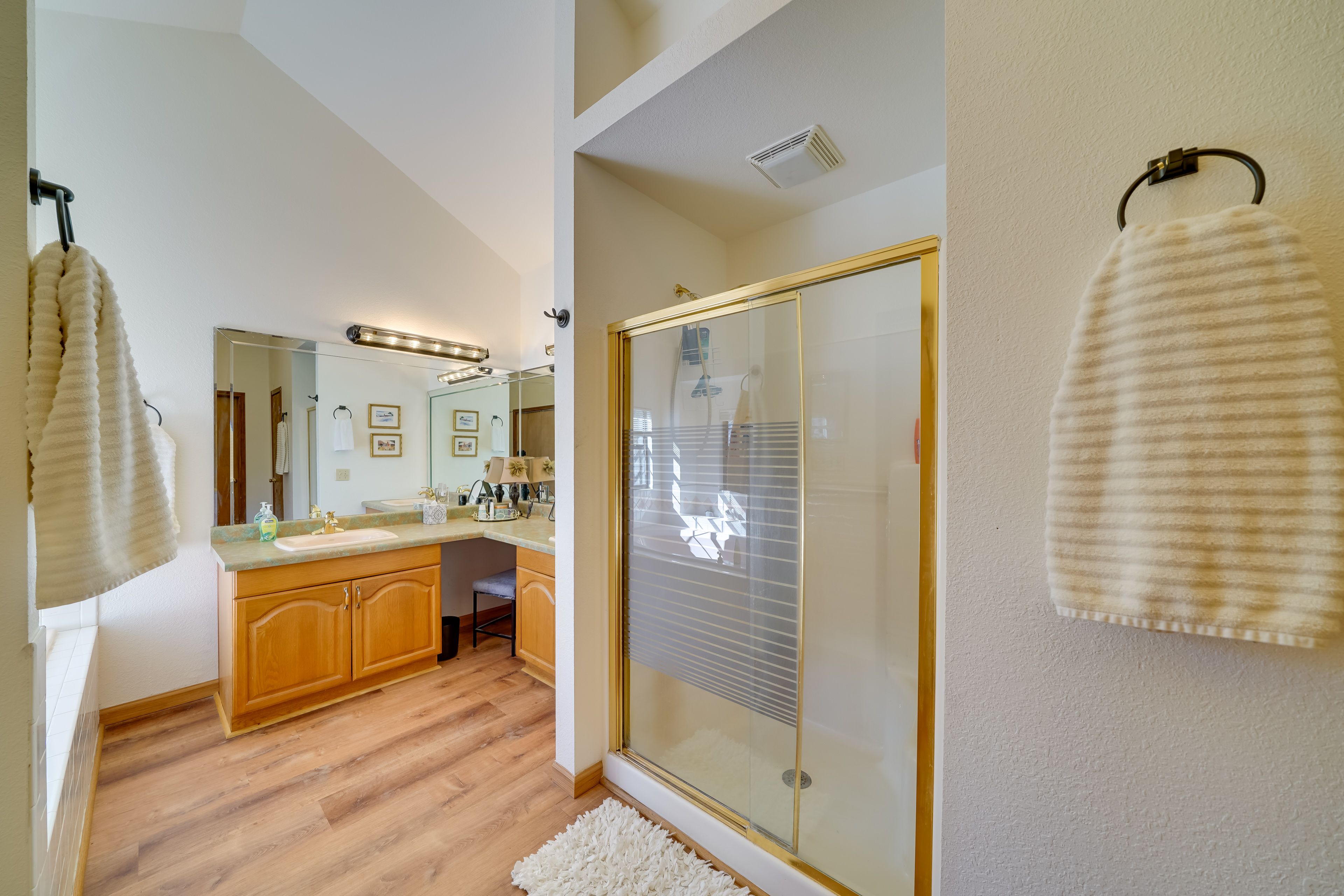En-Suite Bathroom | Complimentary Toiletries