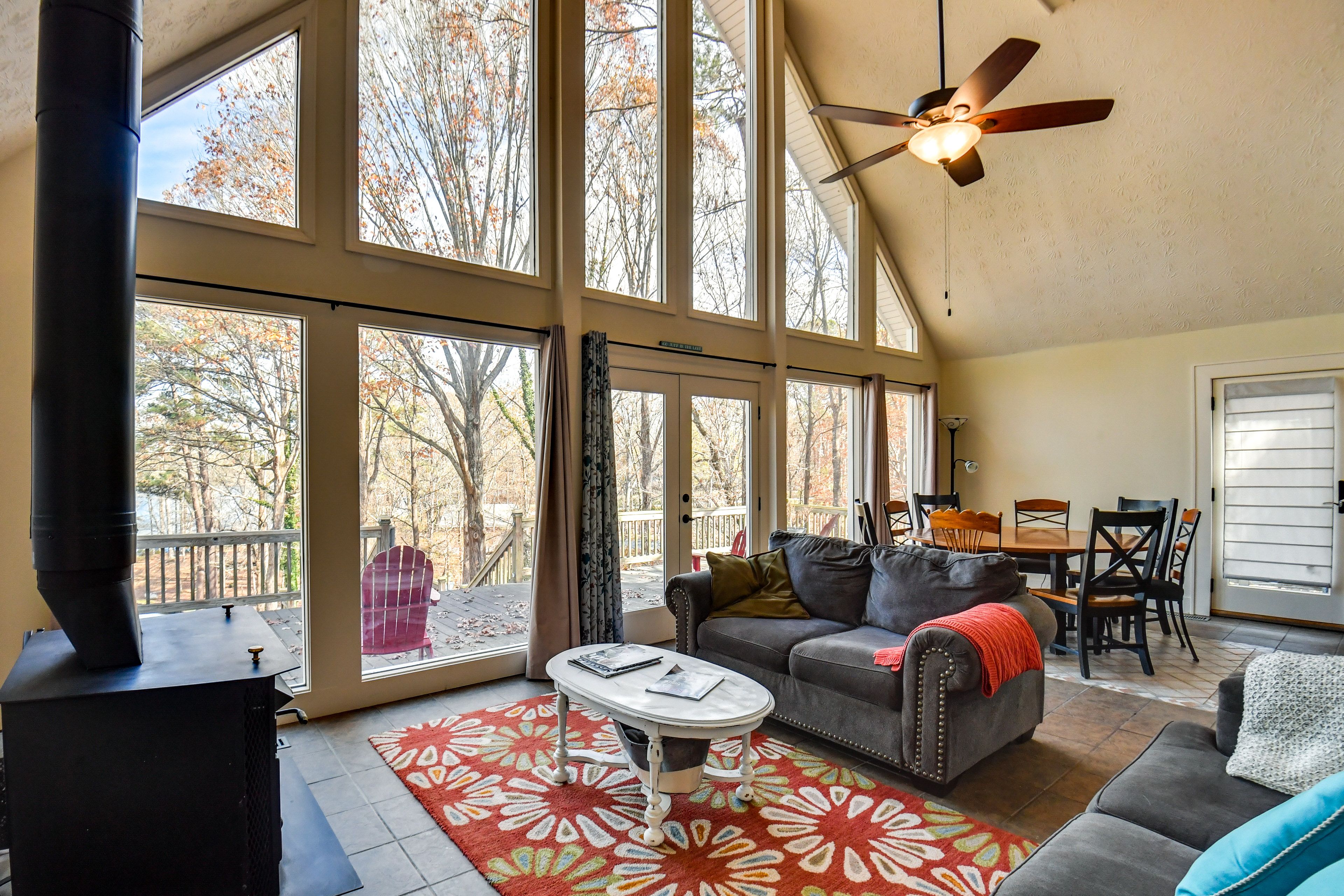 Buckhead Vacation Rental | 2BR | 5BA | 3,500 Sq Ft | 1 Step Required