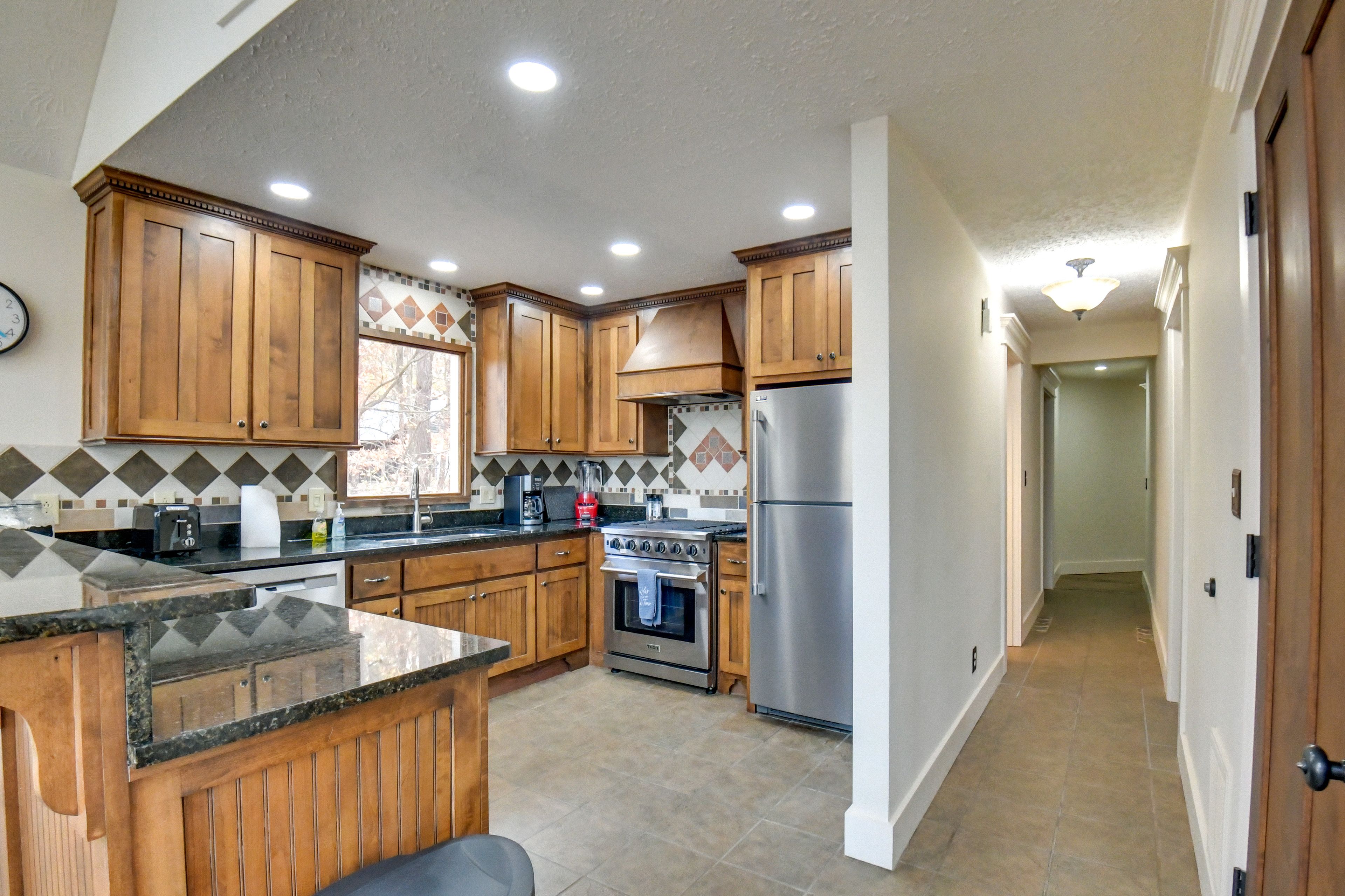 Kitchen | Cooking Basics | Coffee Maker | Paper Towels/Trash Bags Provided