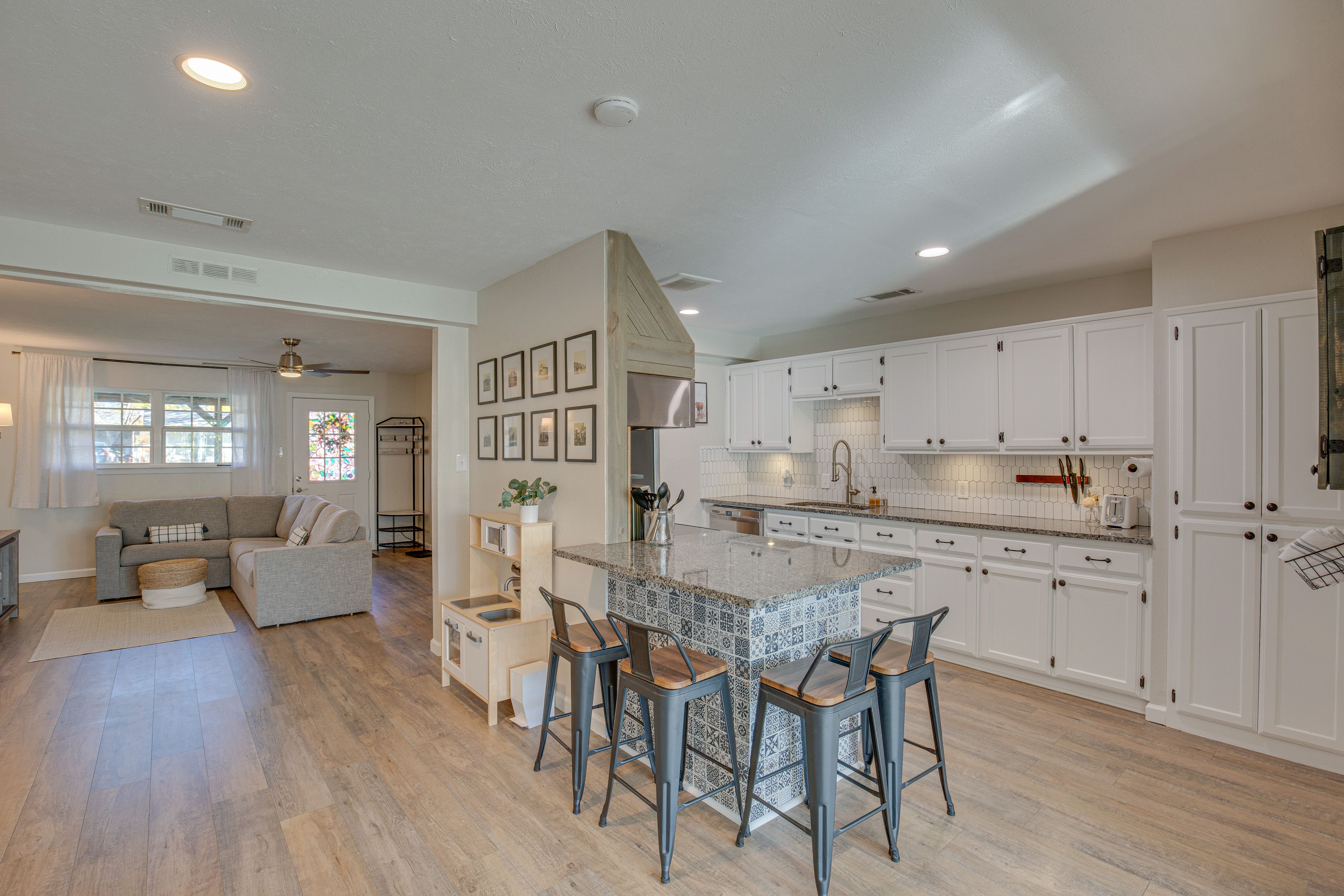 Aubrey Vacation Rental | 3BR | 1BA | 1,410 Sq Ft | Step-Free Access