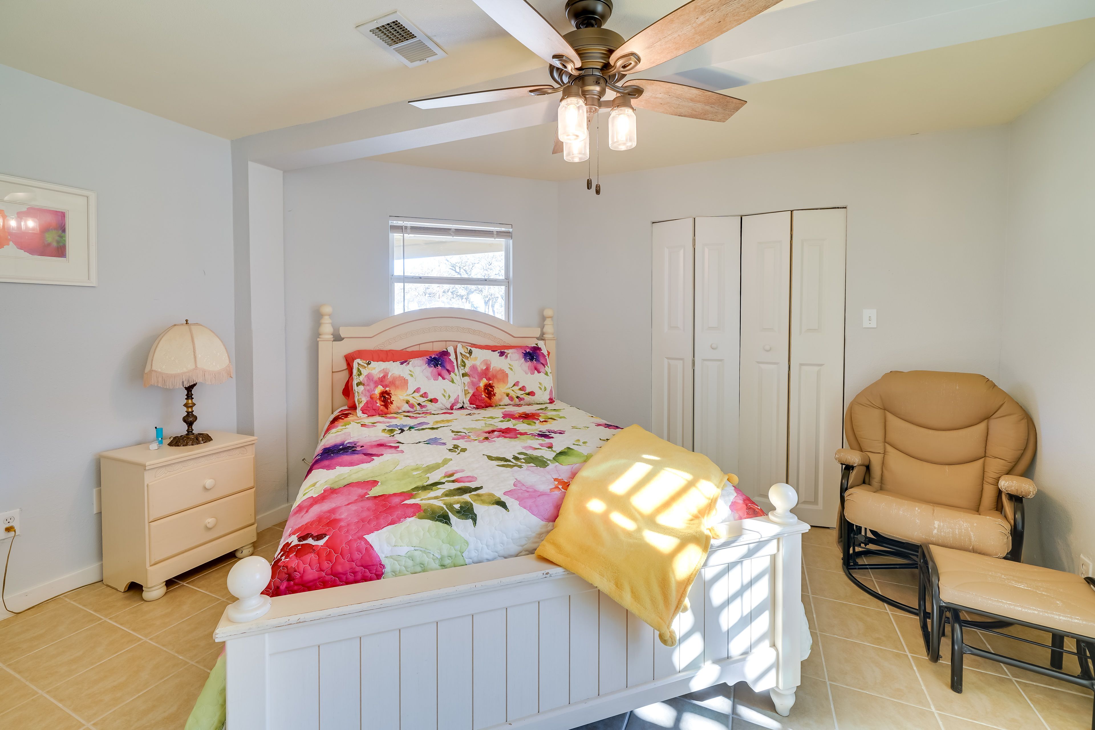Bedroom 3 | Queen Bed