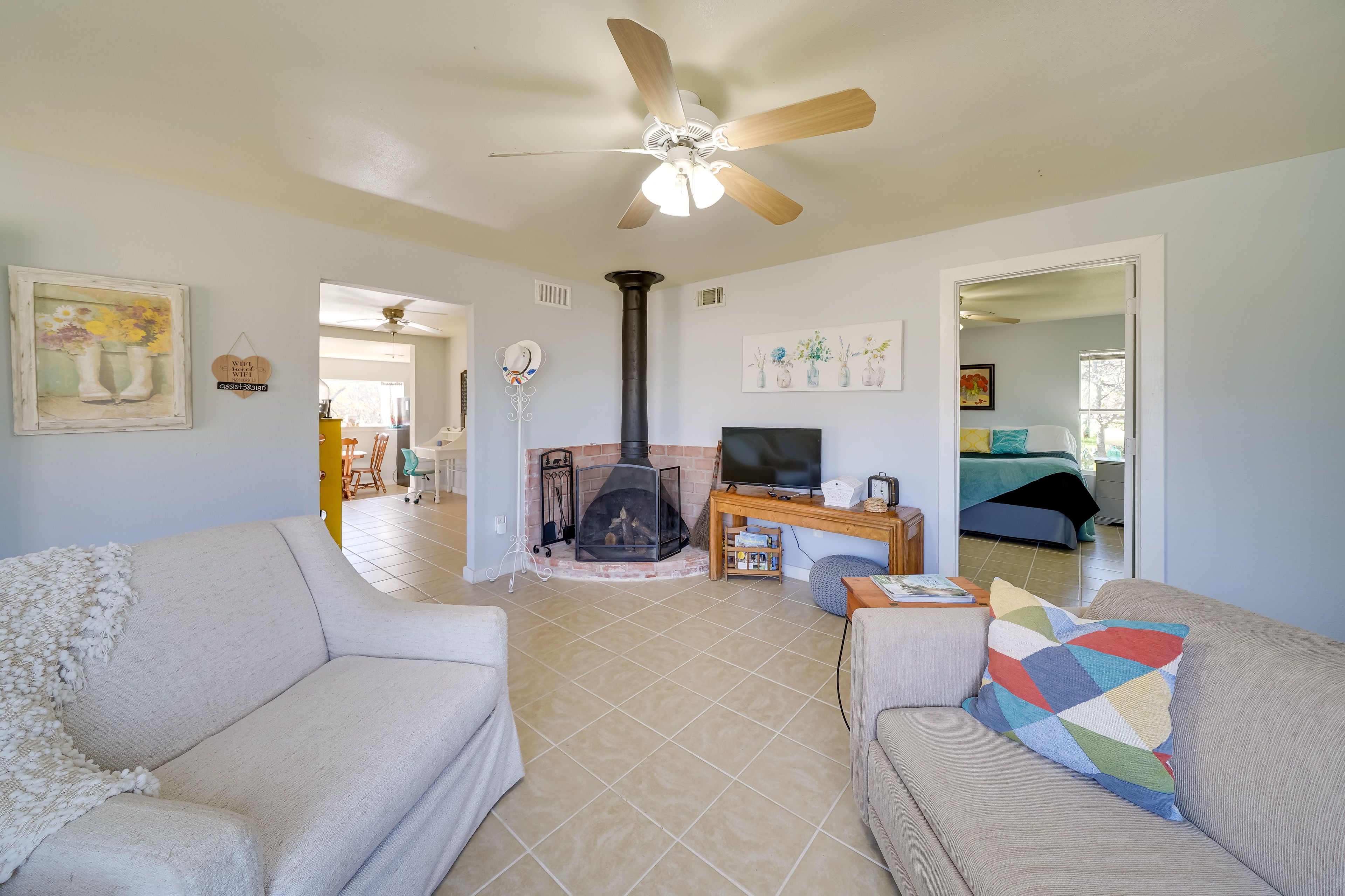 Living Room | Full Sleeper Sofa | Wood-Burning Fireplace | Cable TV