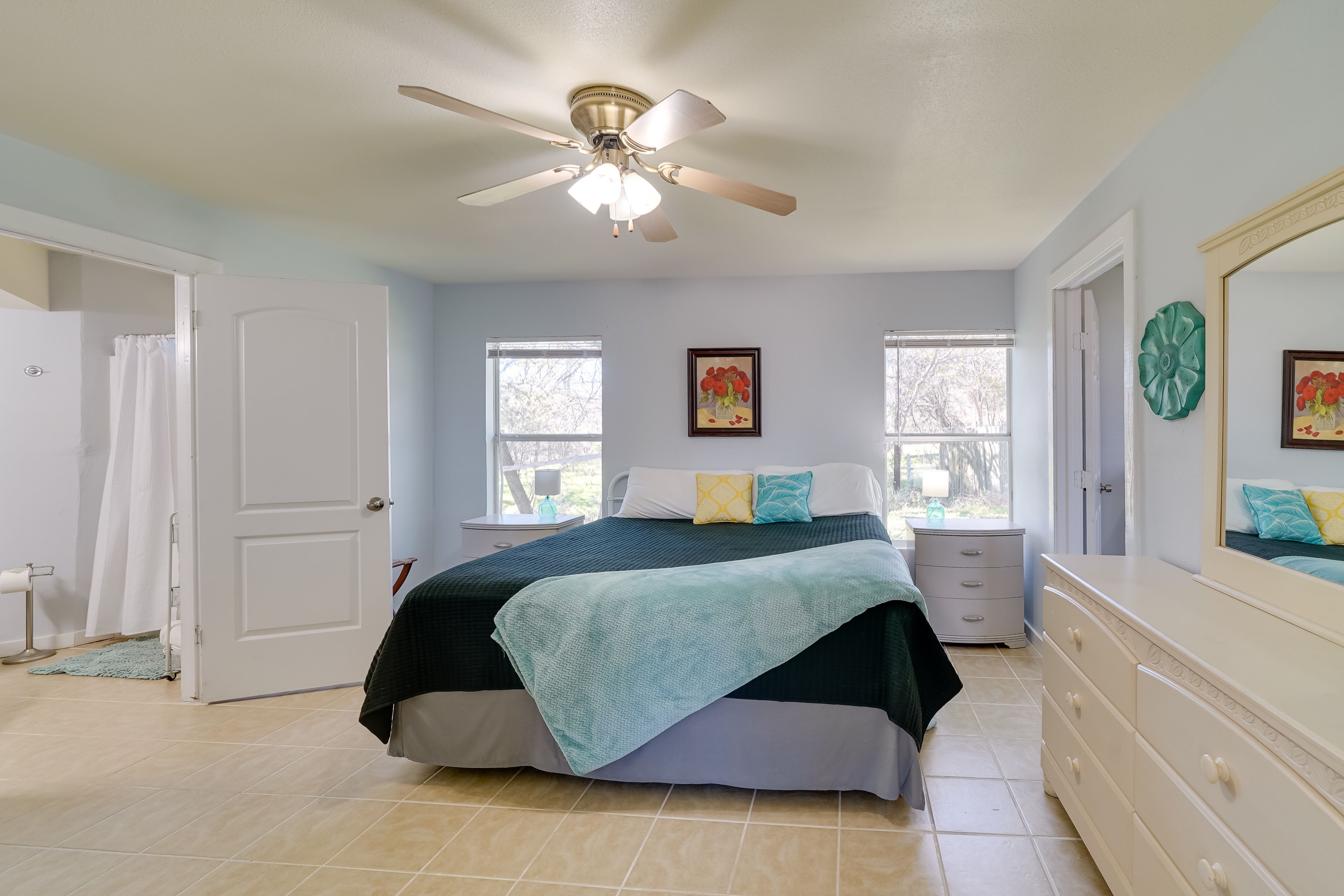 Bedroom 1 | King Bed | En-Suite Bathroom