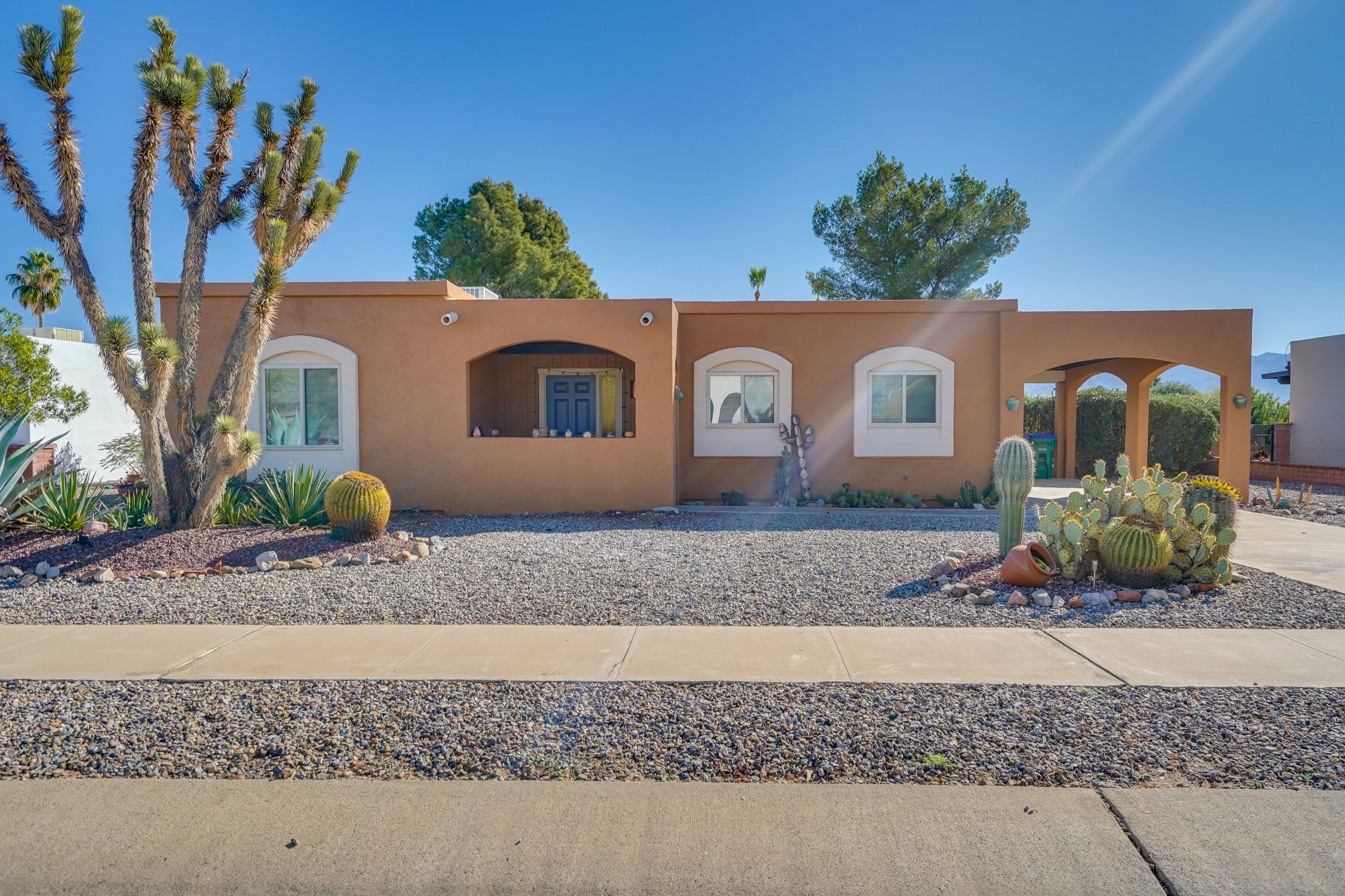 Home Exterior | Expansive Mountain Views