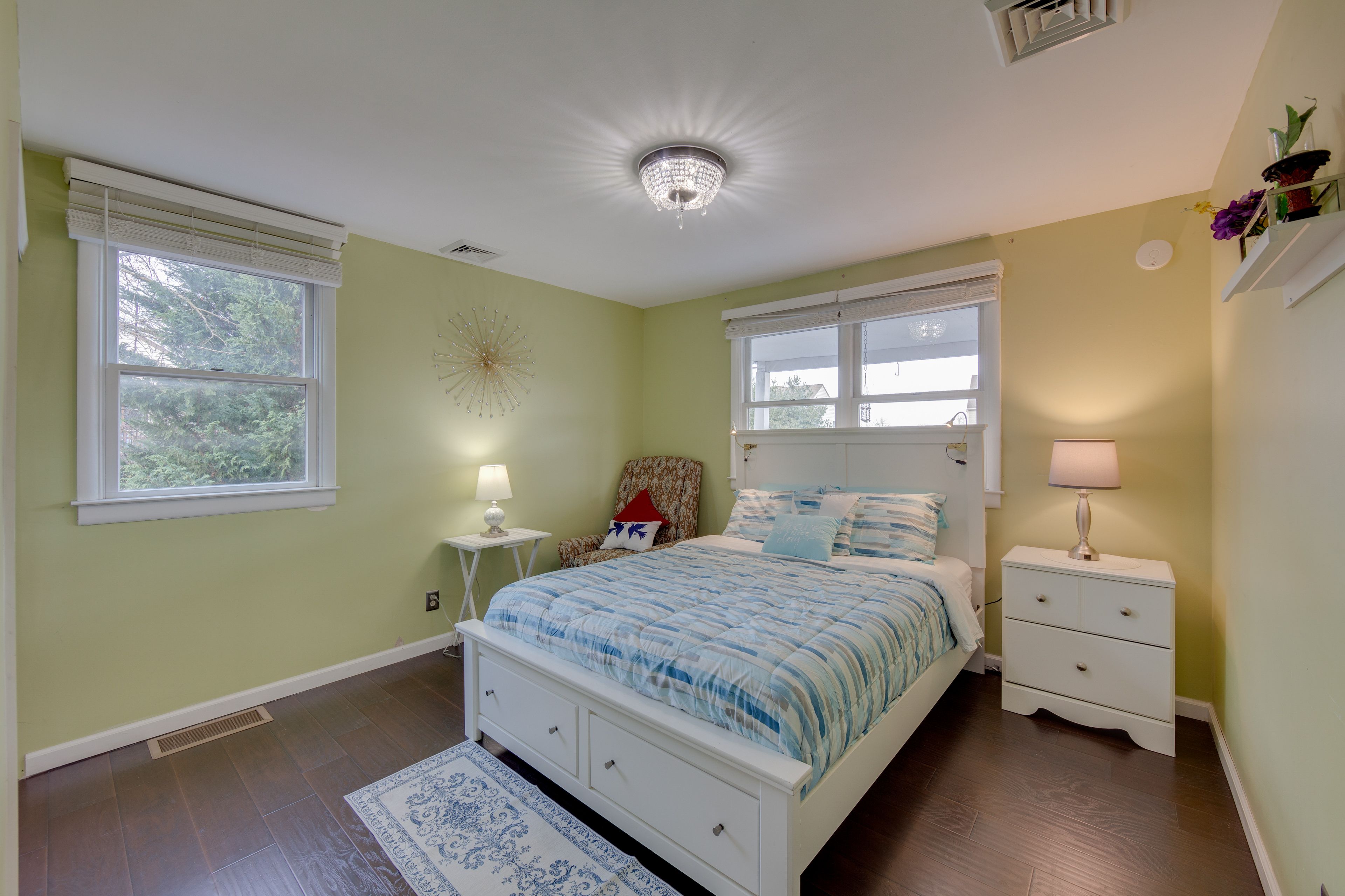 Bedroom 2 | Queen Bed