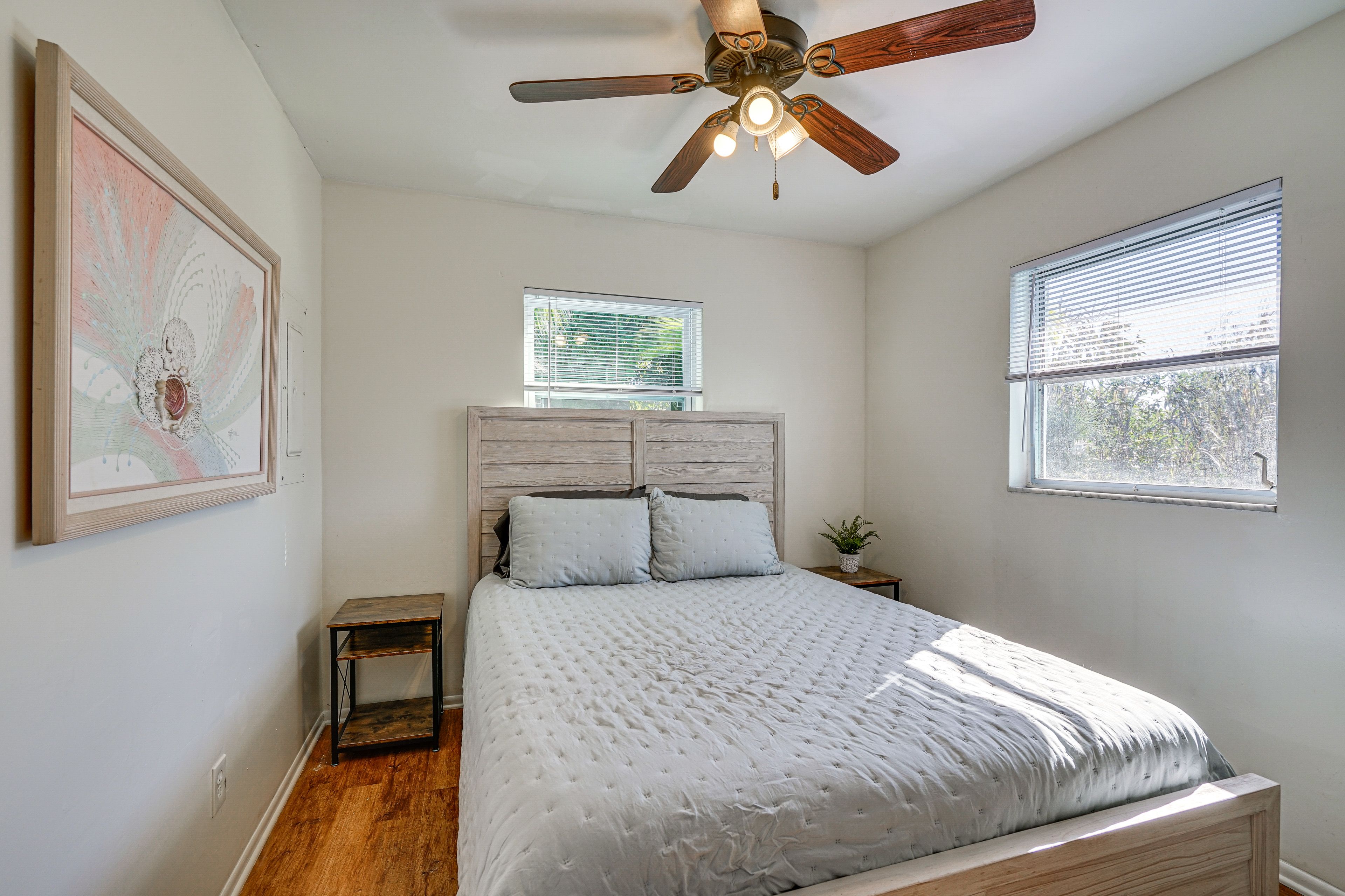 Bedroom 2 | Queen Bed