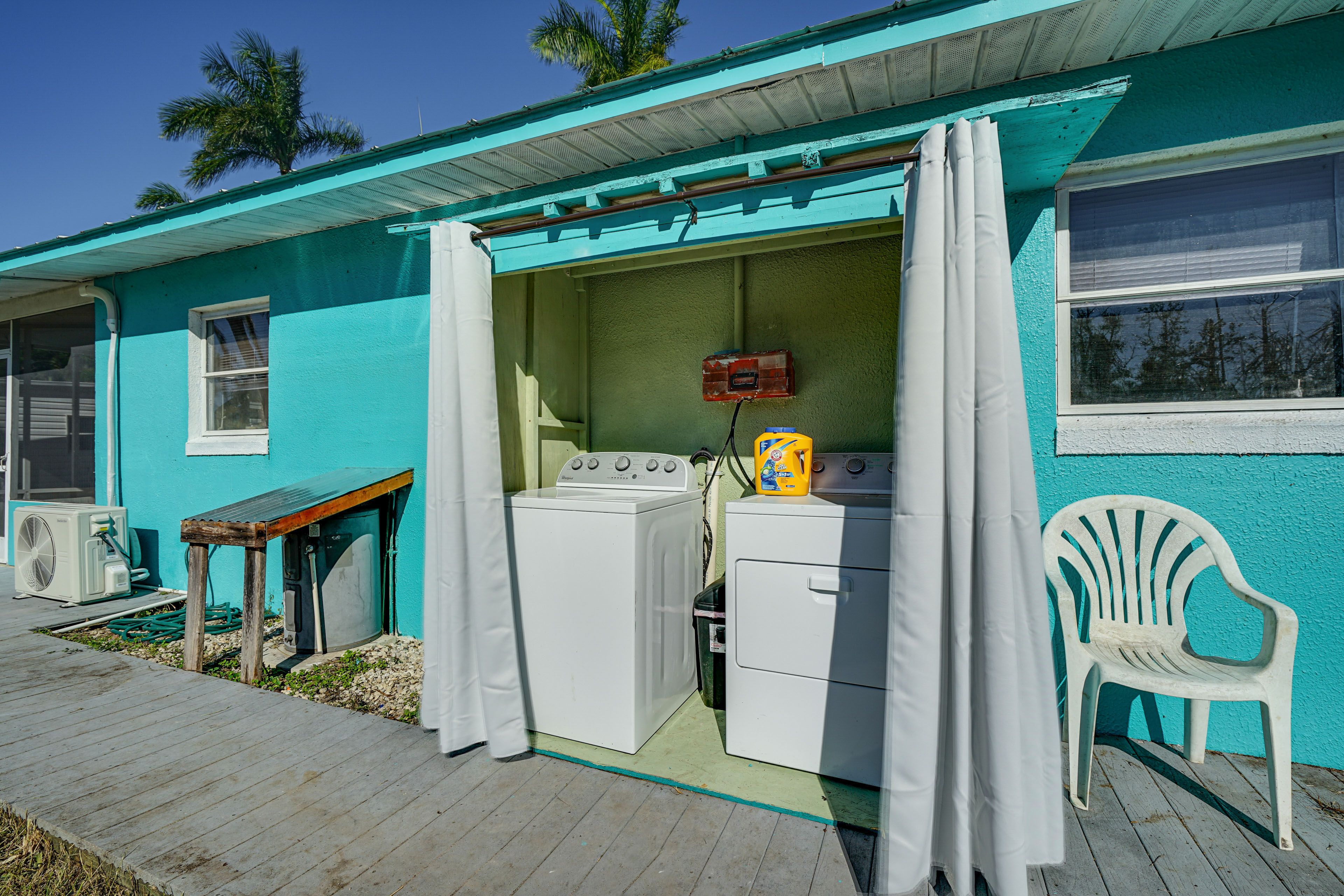 Deck | Washer + Dryer