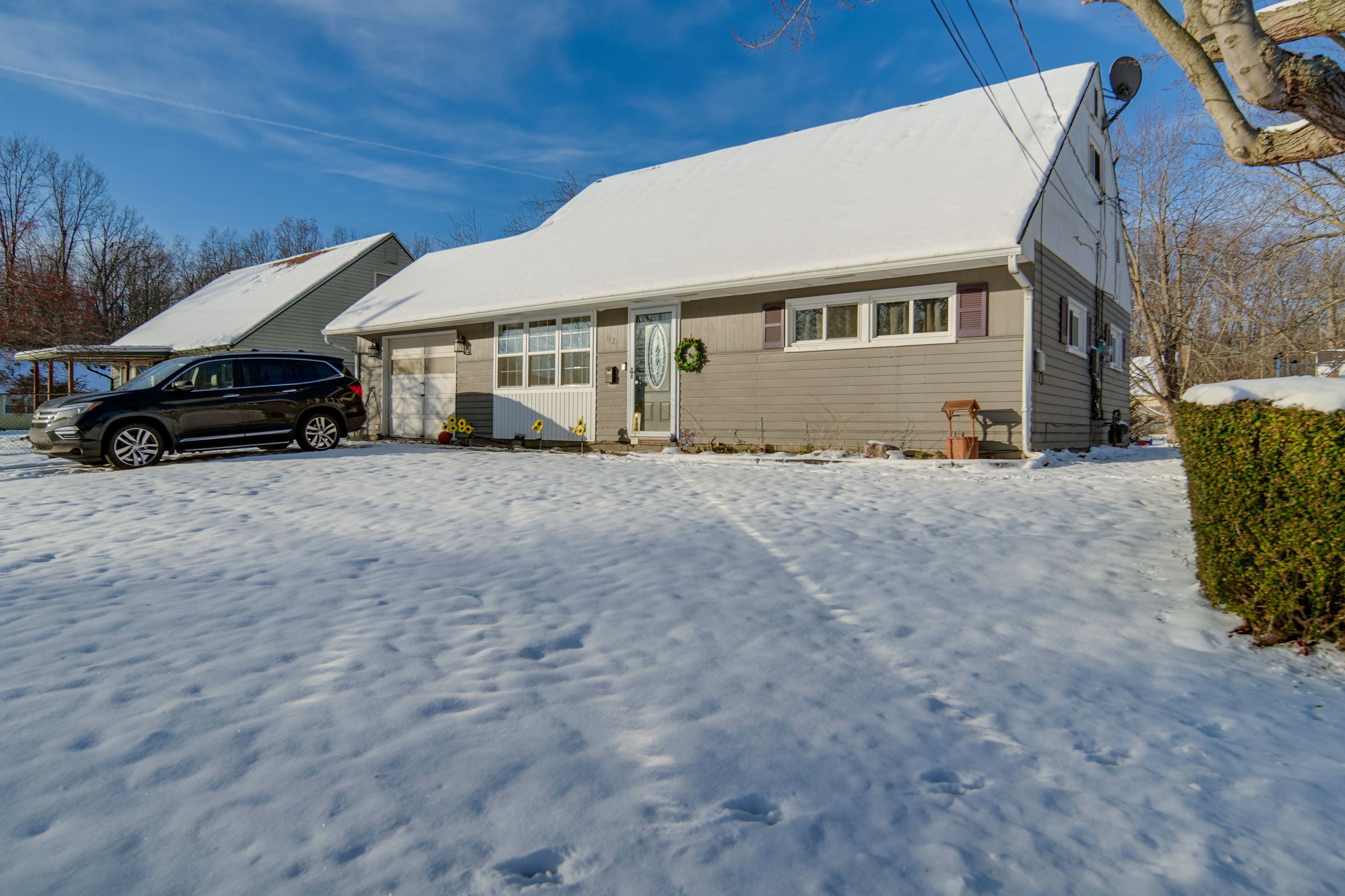 Private Yard | Central Heating | Window A/C | Free WiFi