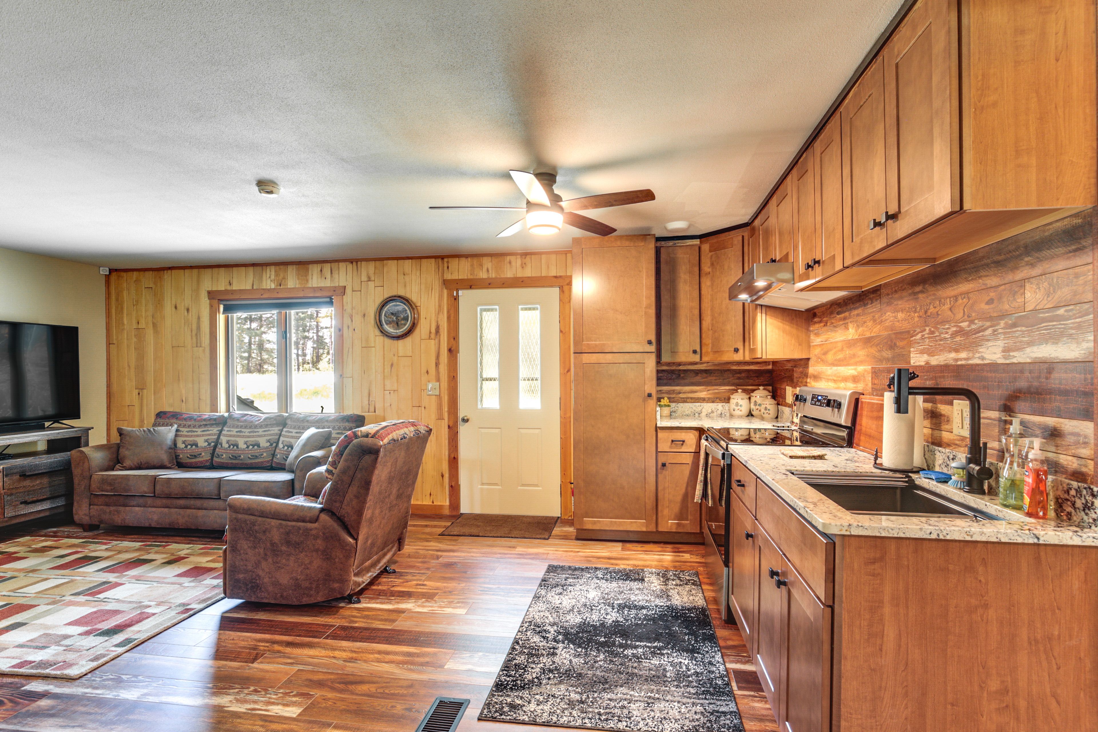 Kitchen | Refrigerator | Microwave