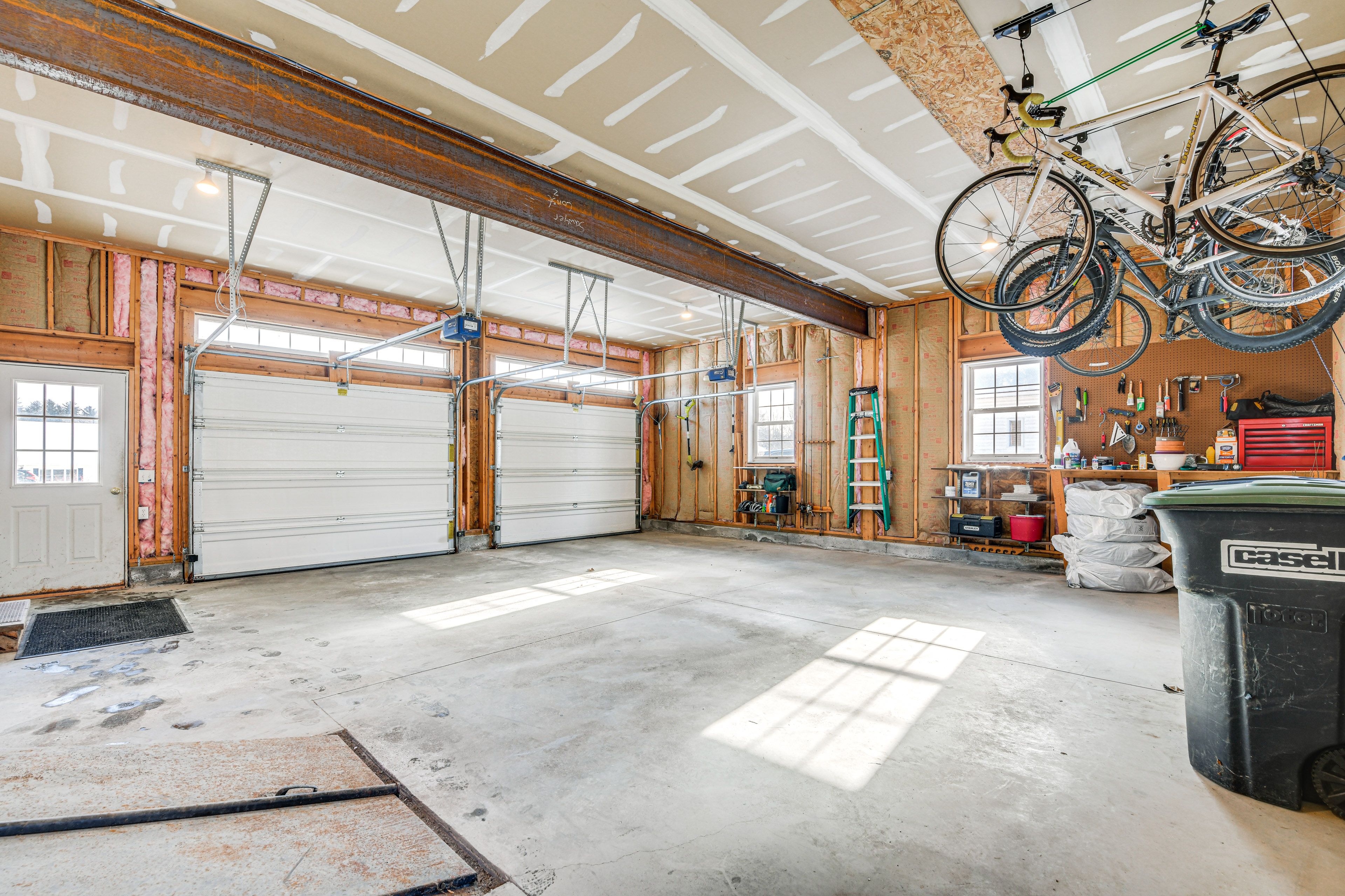 Garage (2 Vehicles) | Driveway (6 Vehicles) | RV/Trailer Parking