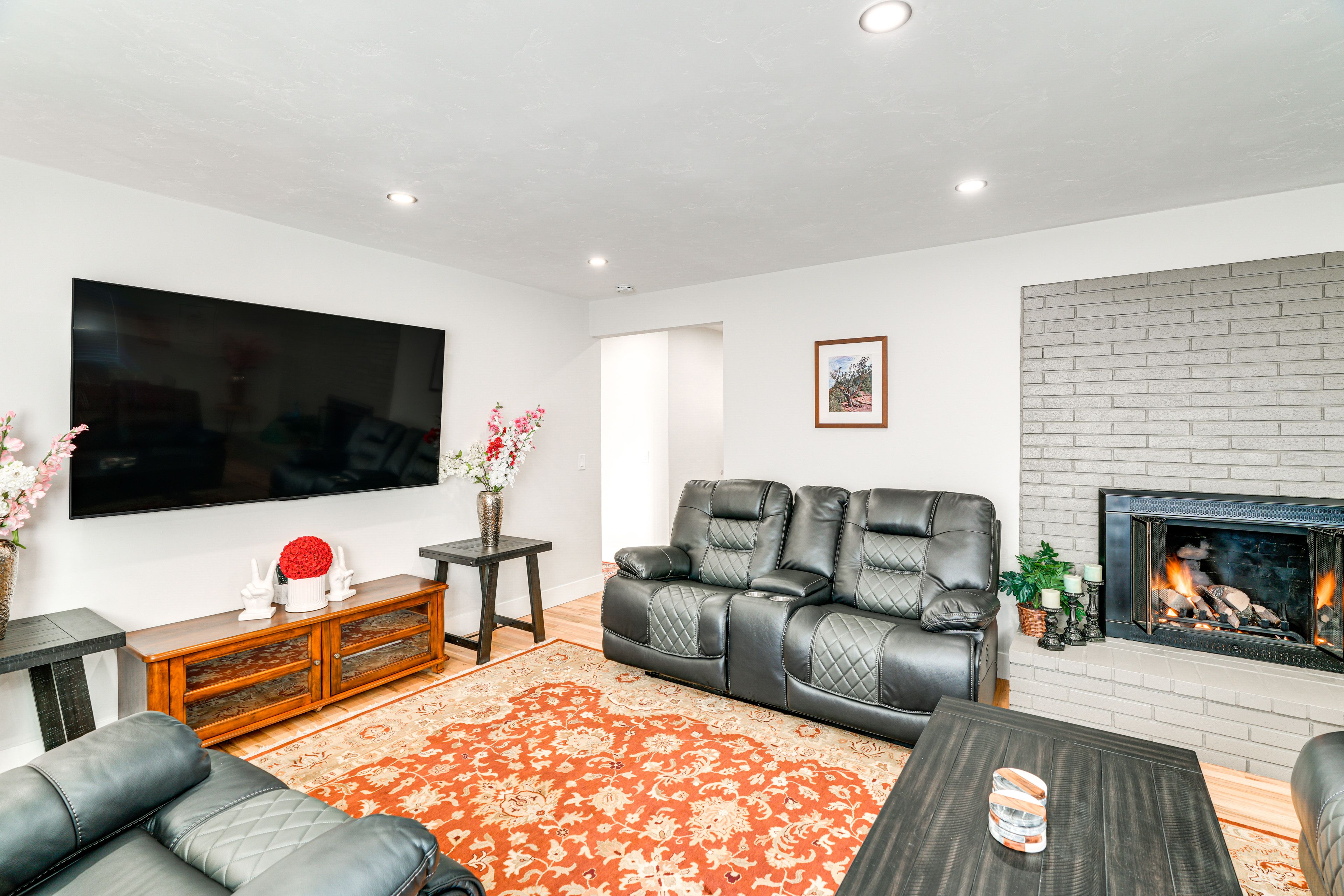 Living Room | Free WiFi