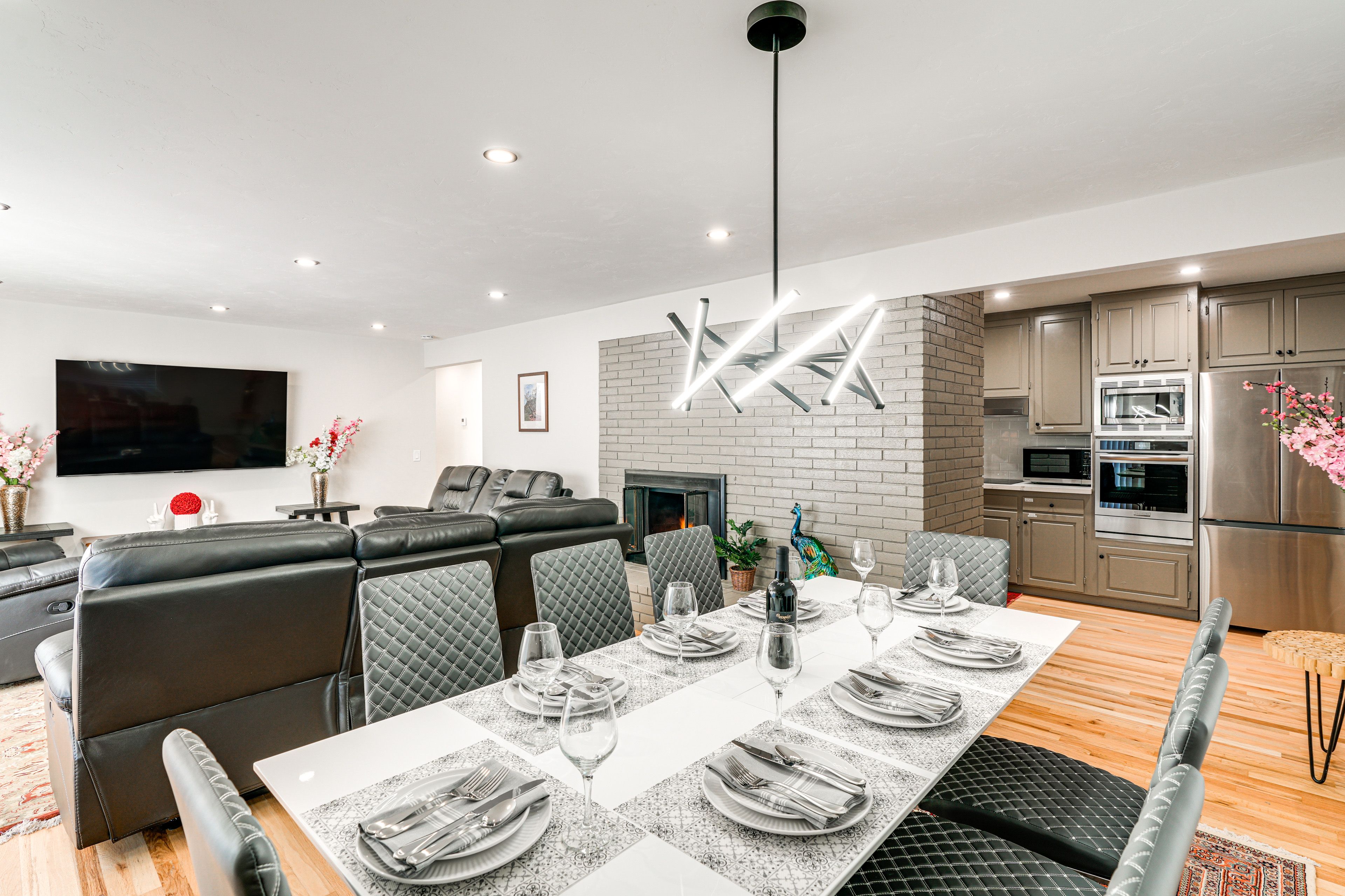 Dining Room | Dishware & Flatware