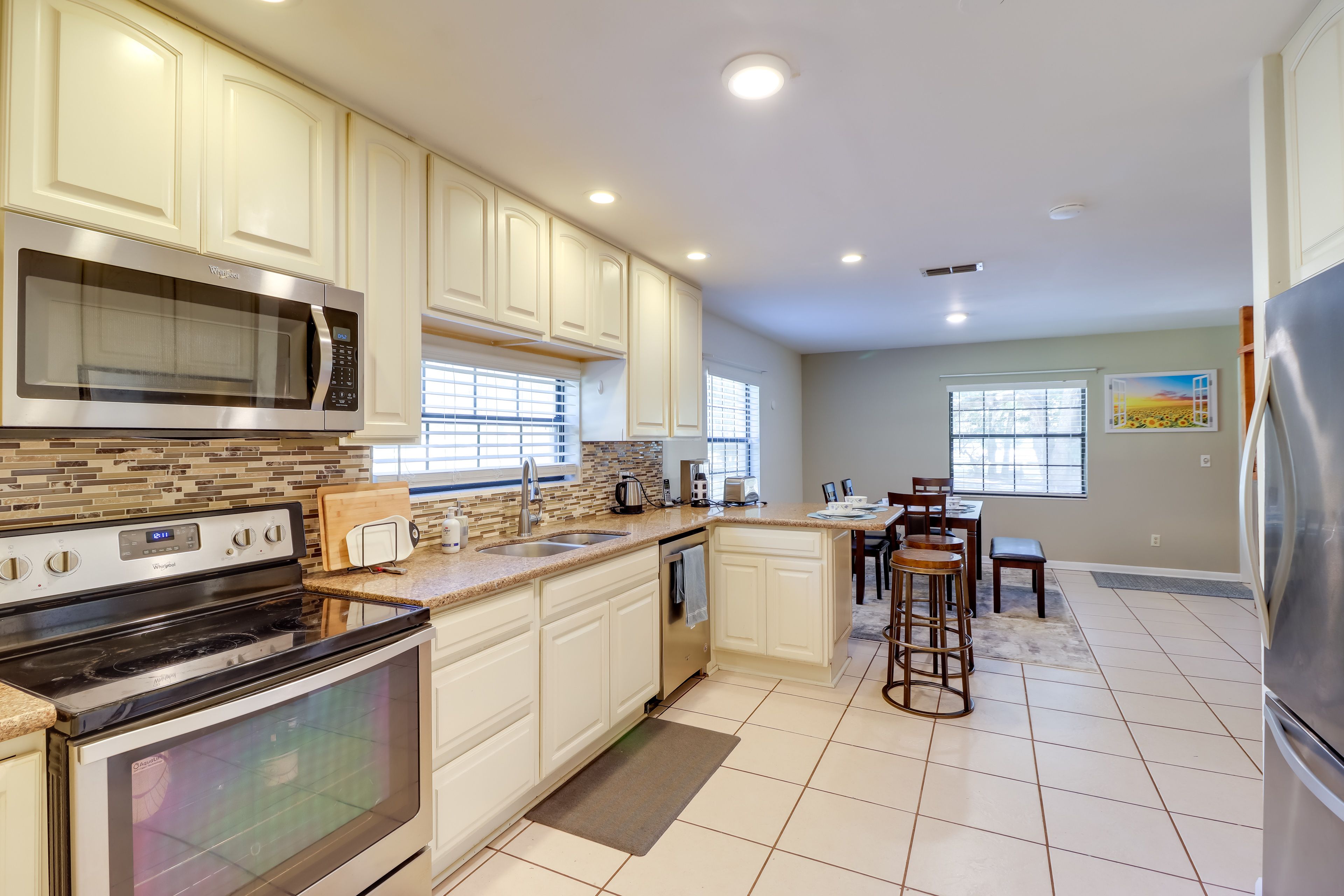 Kitchen | Keurig Coffee Maker | Toaster | Cooking Basics
