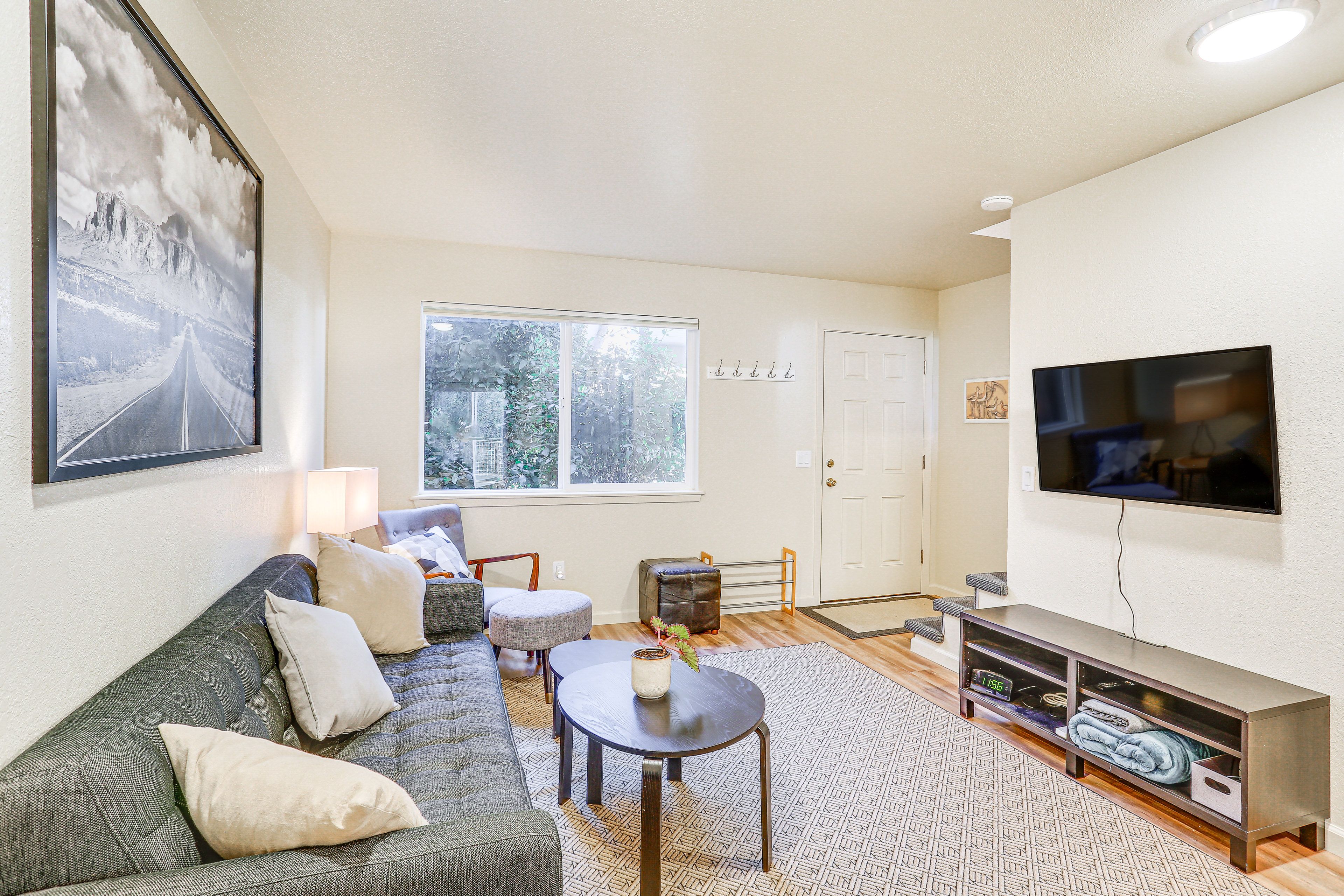 Fortuna Vacation Rental | 2BR | 1.5BA | 3 Steps to Enter | 850 Sq Ft